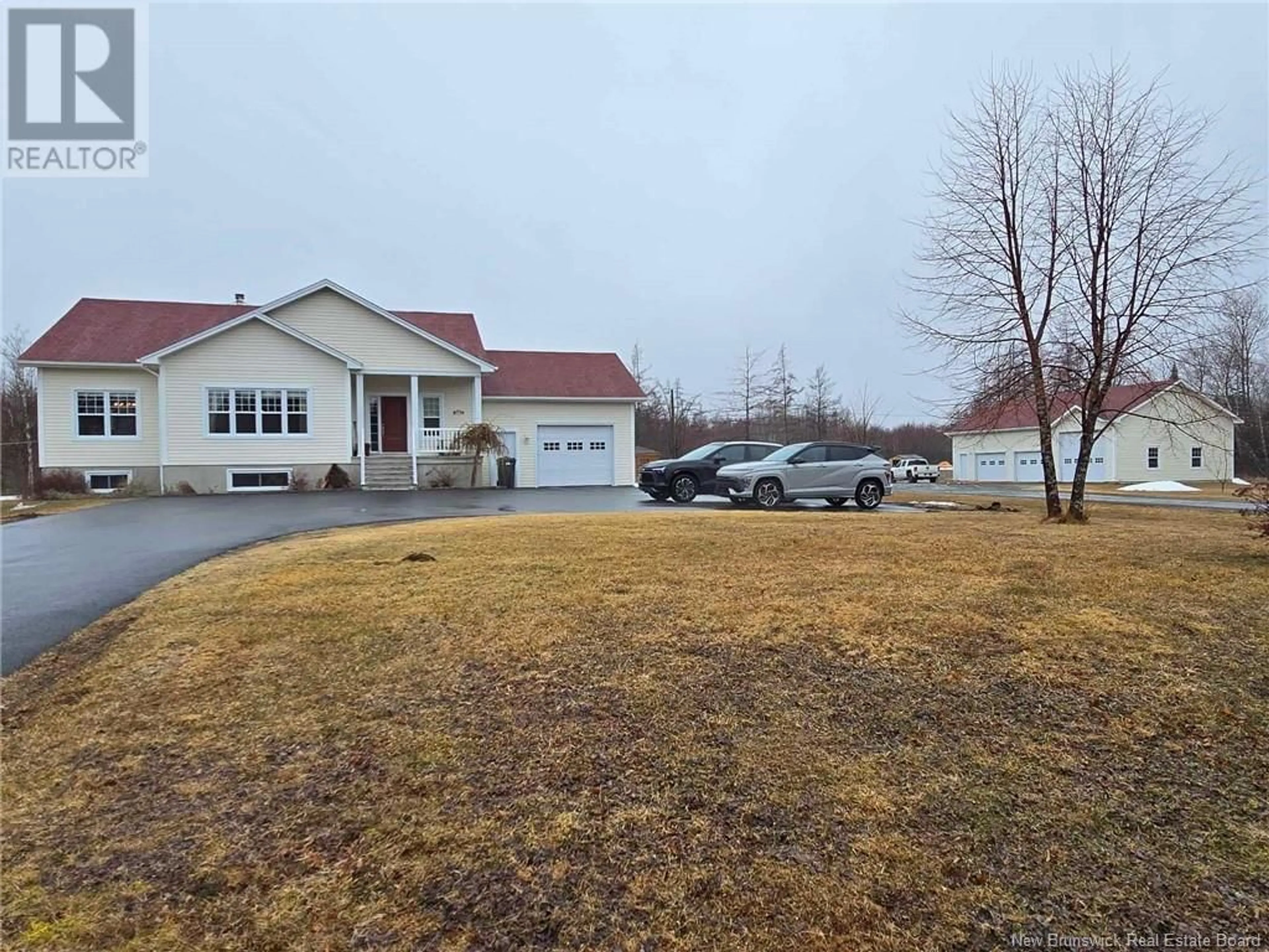 A pic from outside/outdoor area/front of a property/back of a property/a pic from drone, water/lake/river/ocean view for 1142 RUE BRYAR, Beresford New Brunswick E8K1B5
