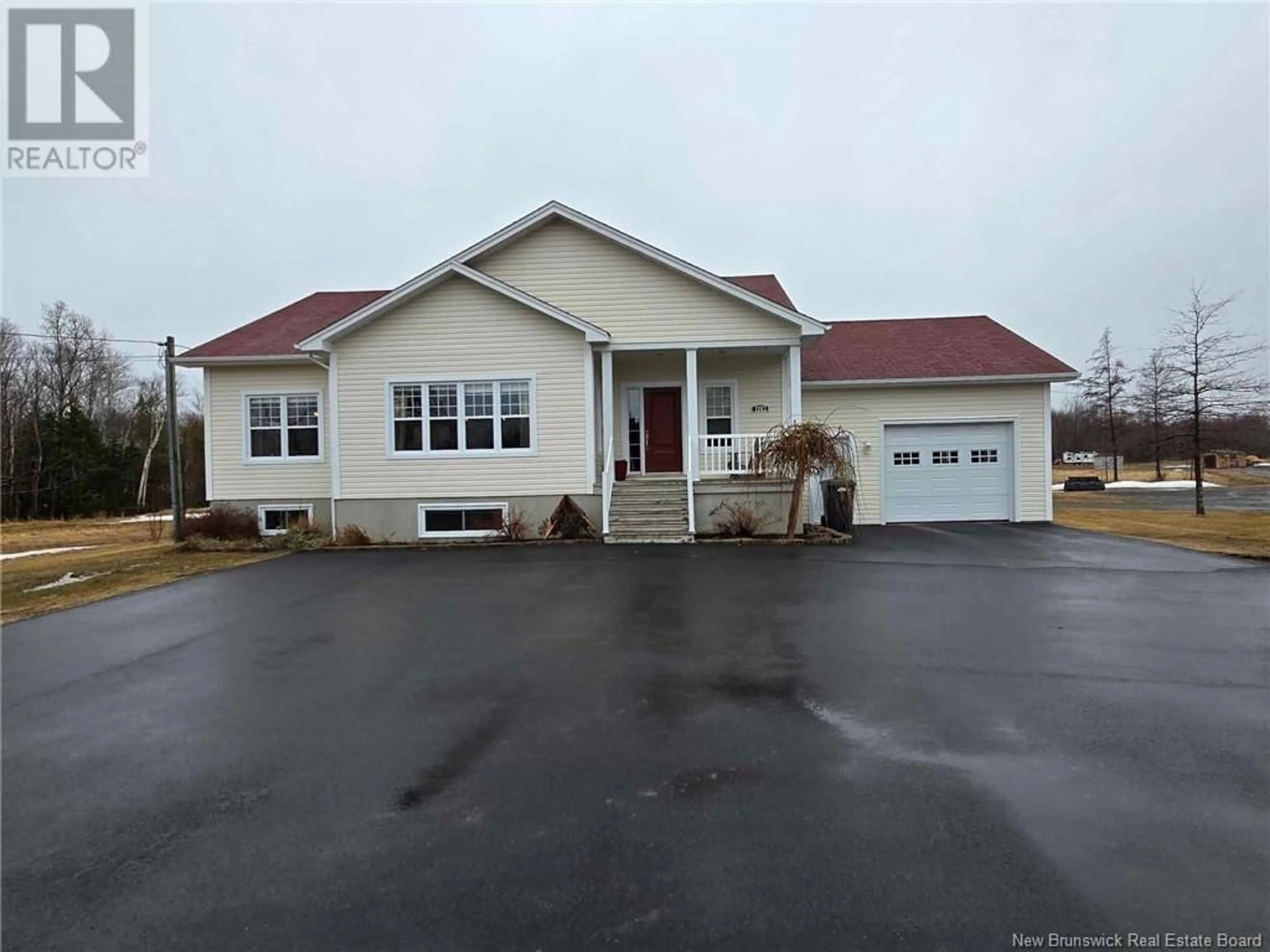 Home with vinyl exterior material, unknown for 1142 RUE BRYAR, Beresford New Brunswick E8K1B5