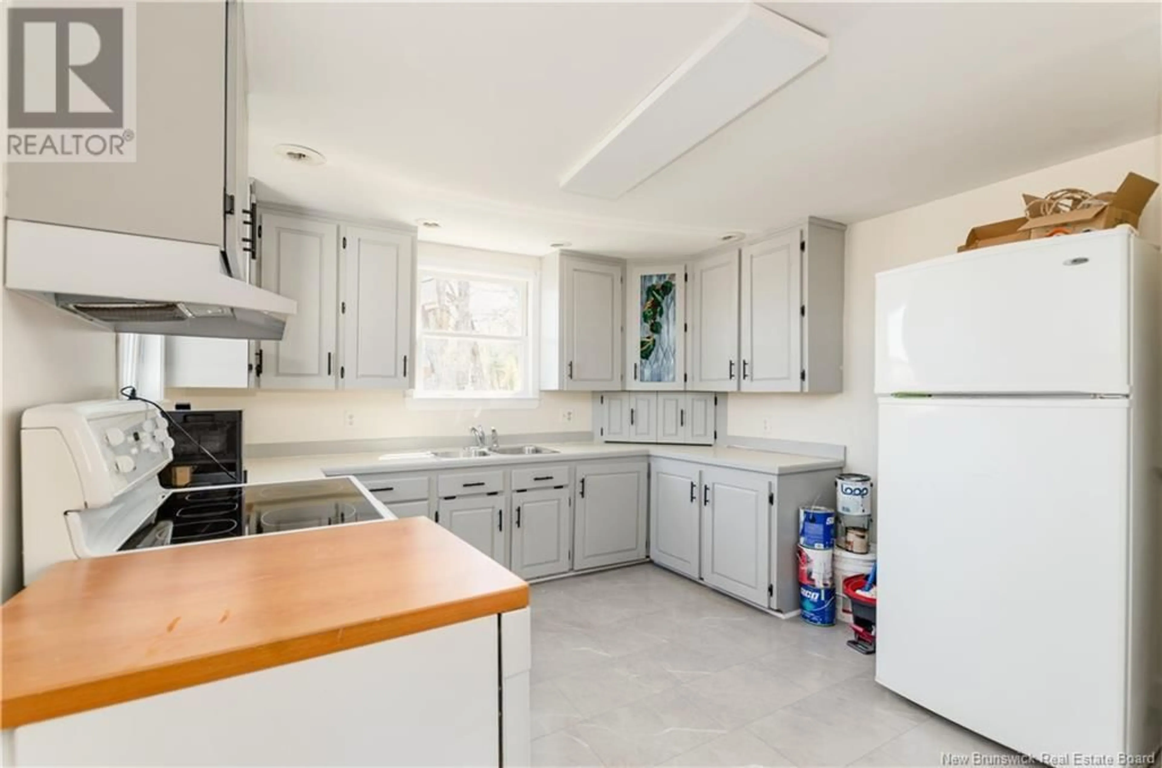 Standard kitchen, ceramic/tile floor for 2960 MAIN STREET, Hillsborough New Brunswick E4H2Y9