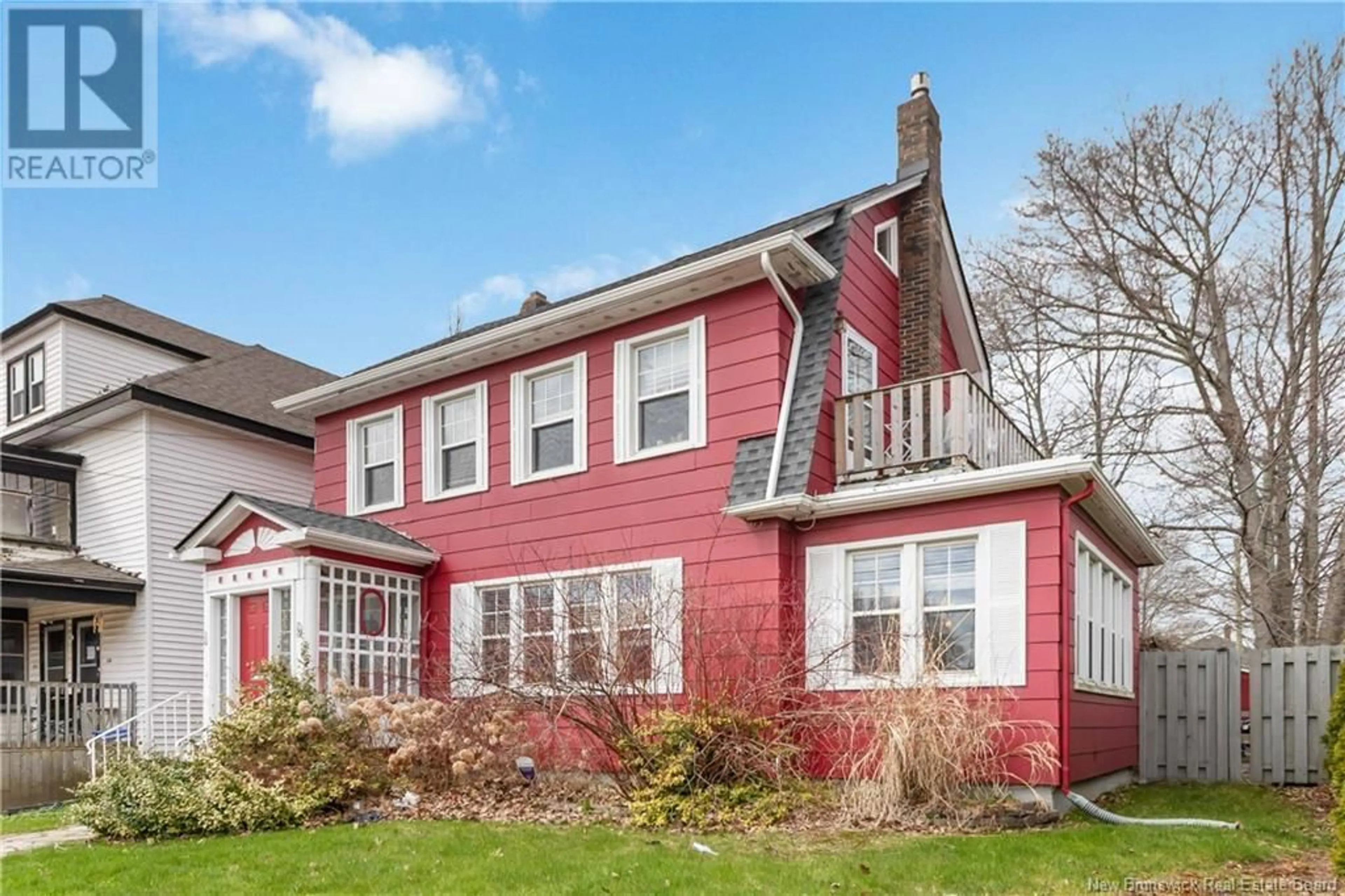 Home with vinyl exterior material, building for 360-362 CAMERON STREET, Moncton New Brunswick E1C5Z6