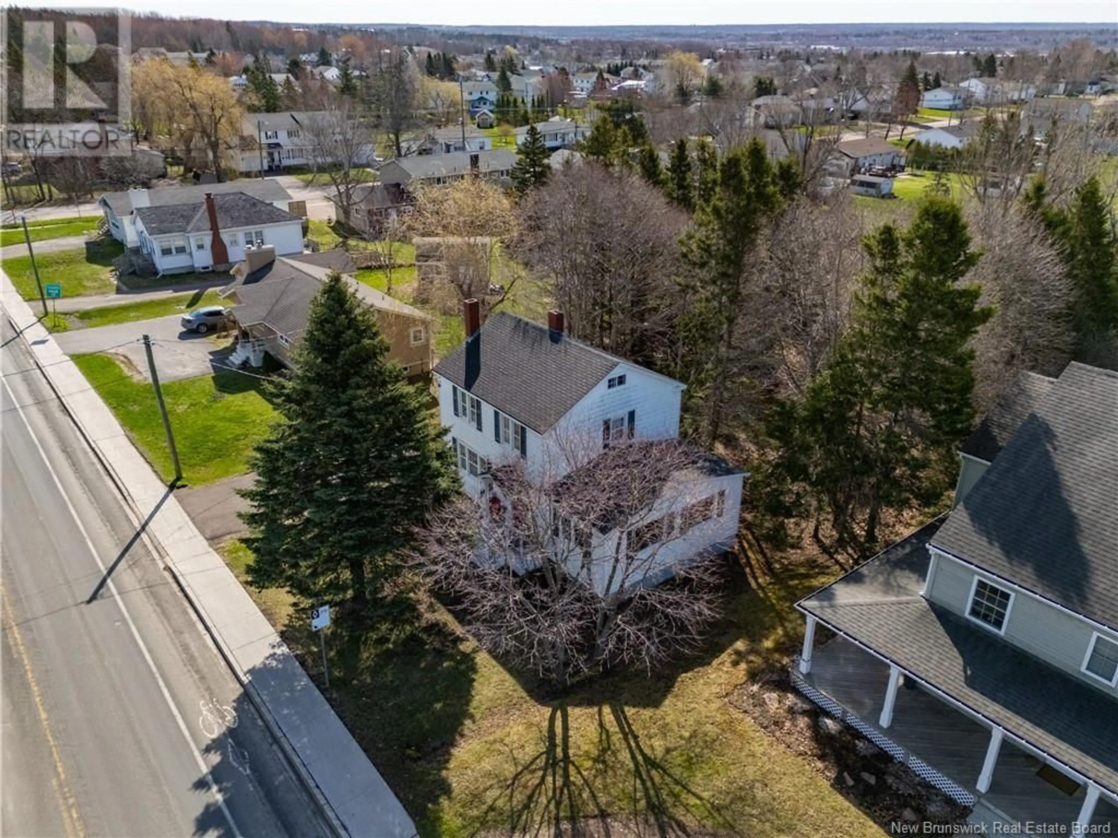 A pic from outside/outdoor area/front of a property/back of a property/a pic from drone, street for 340 SHEDIAC ROAD, Moncton New Brunswick E1A2S7