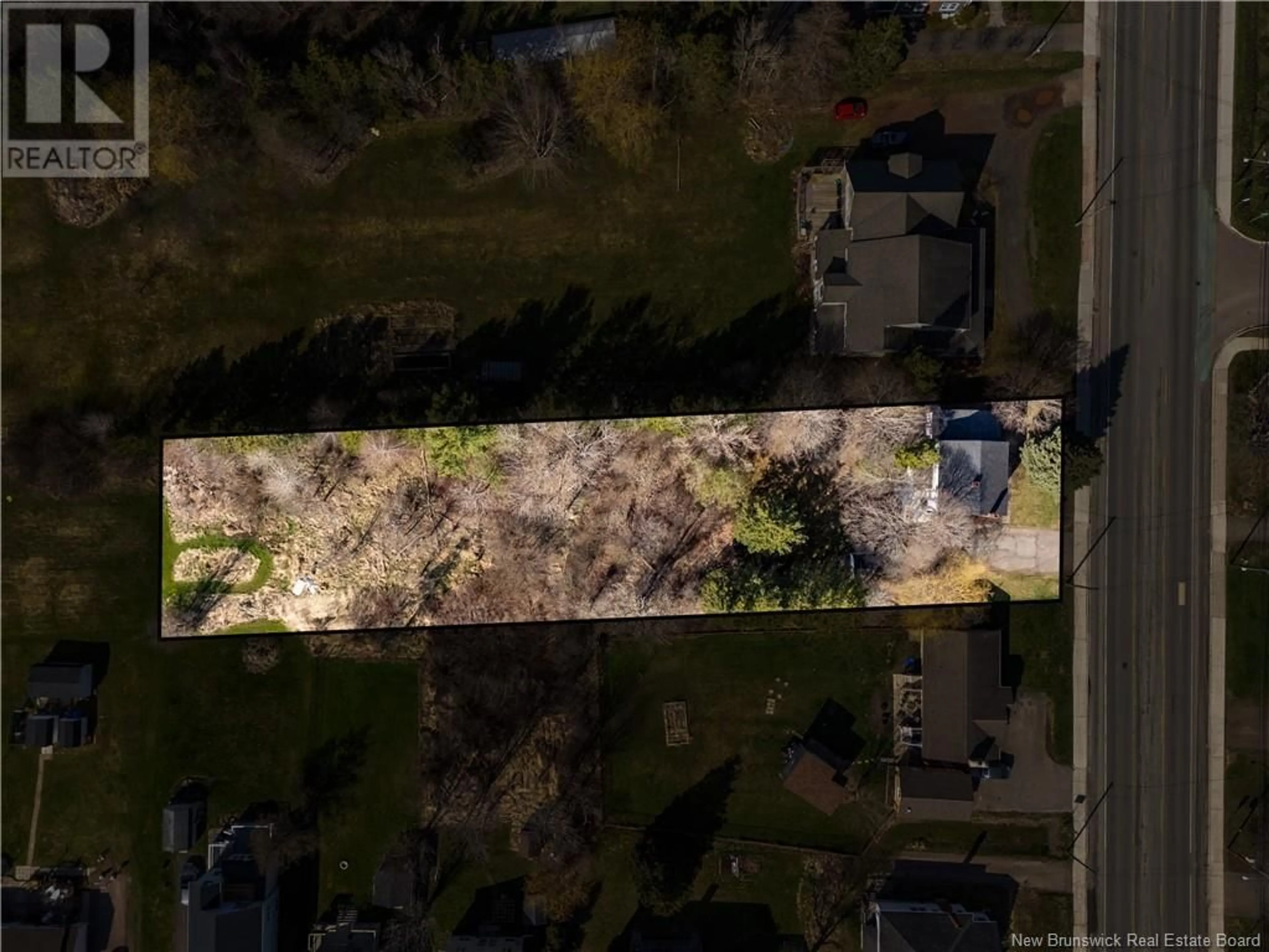 A pic from outside/outdoor area/front of a property/back of a property/a pic from drone, street for 340 SHEDIAC ROAD, Moncton New Brunswick E1A2S7