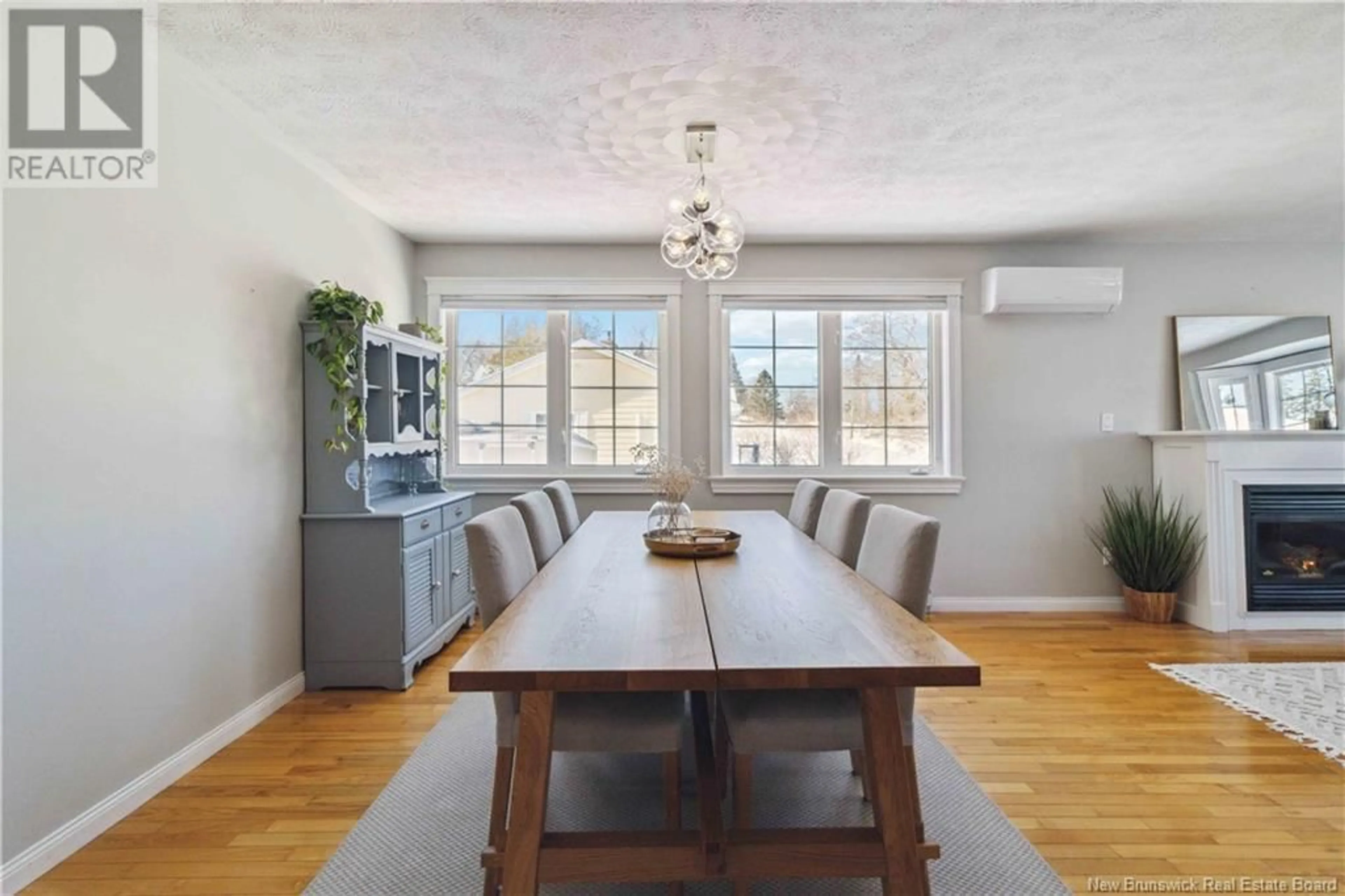 Dining room, wood/laminate floor for 1494 WOODSTOCK ROAD, Fredericton New Brunswick E3C1P3