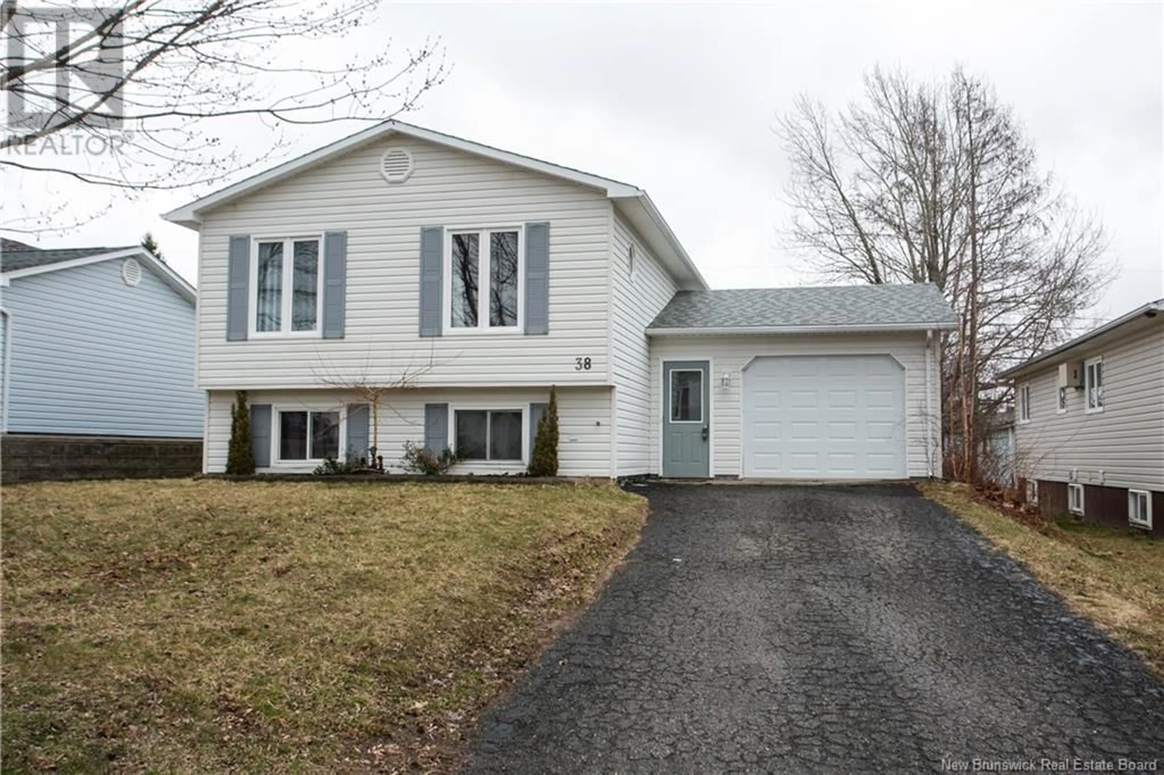 Home with vinyl exterior material, street for 38 KIMBERLY STREET, Fredericton New Brunswick E3G5V6