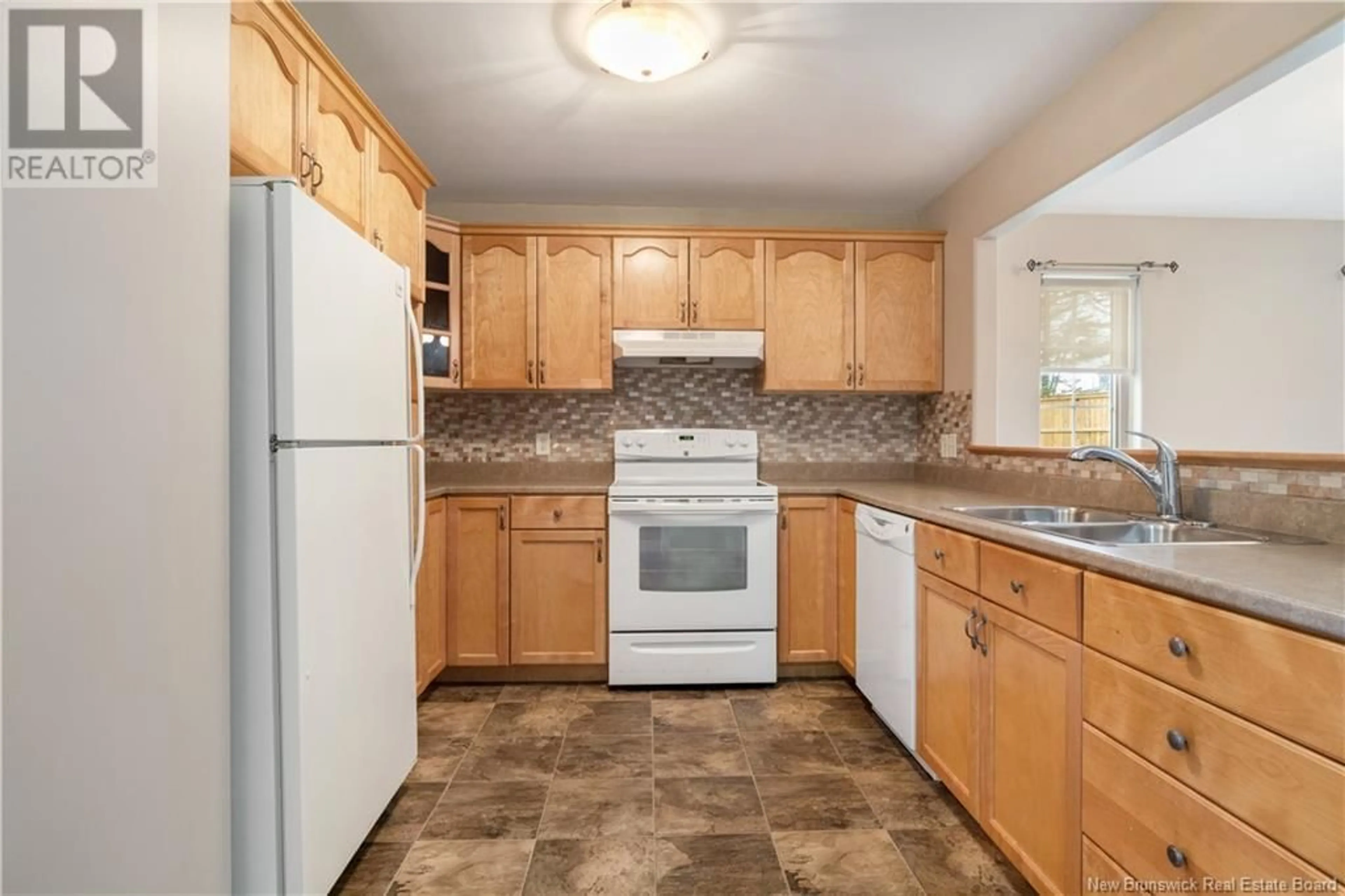 Standard kitchen, unknown for 35 FIRMIN CRESCENT, Dieppe New Brunswick E1A7T1