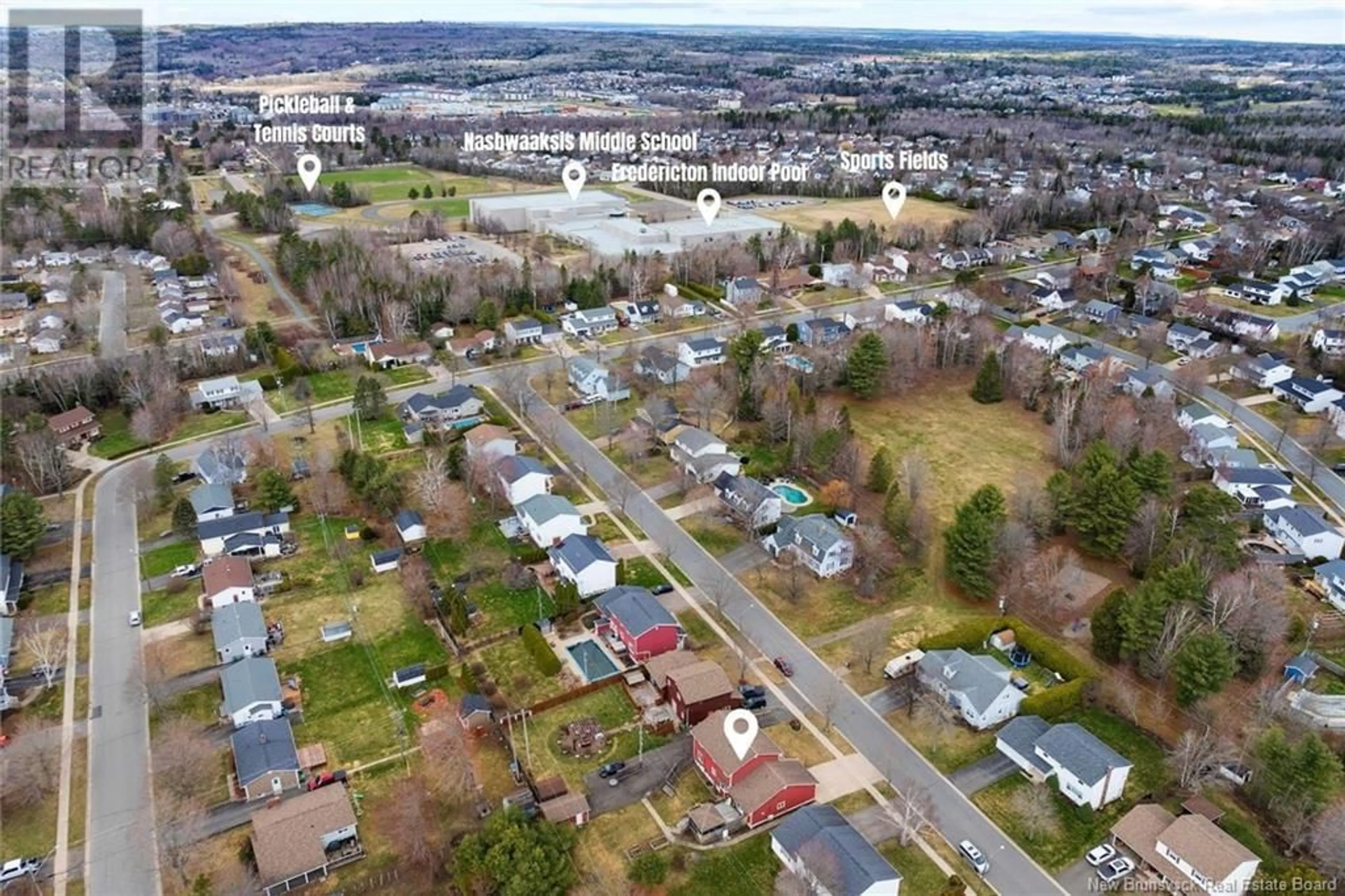 A pic from outside/outdoor area/front of a property/back of a property/a pic from drone, street for 63 EVANS STREET, Fredericton New Brunswick E3A5N5