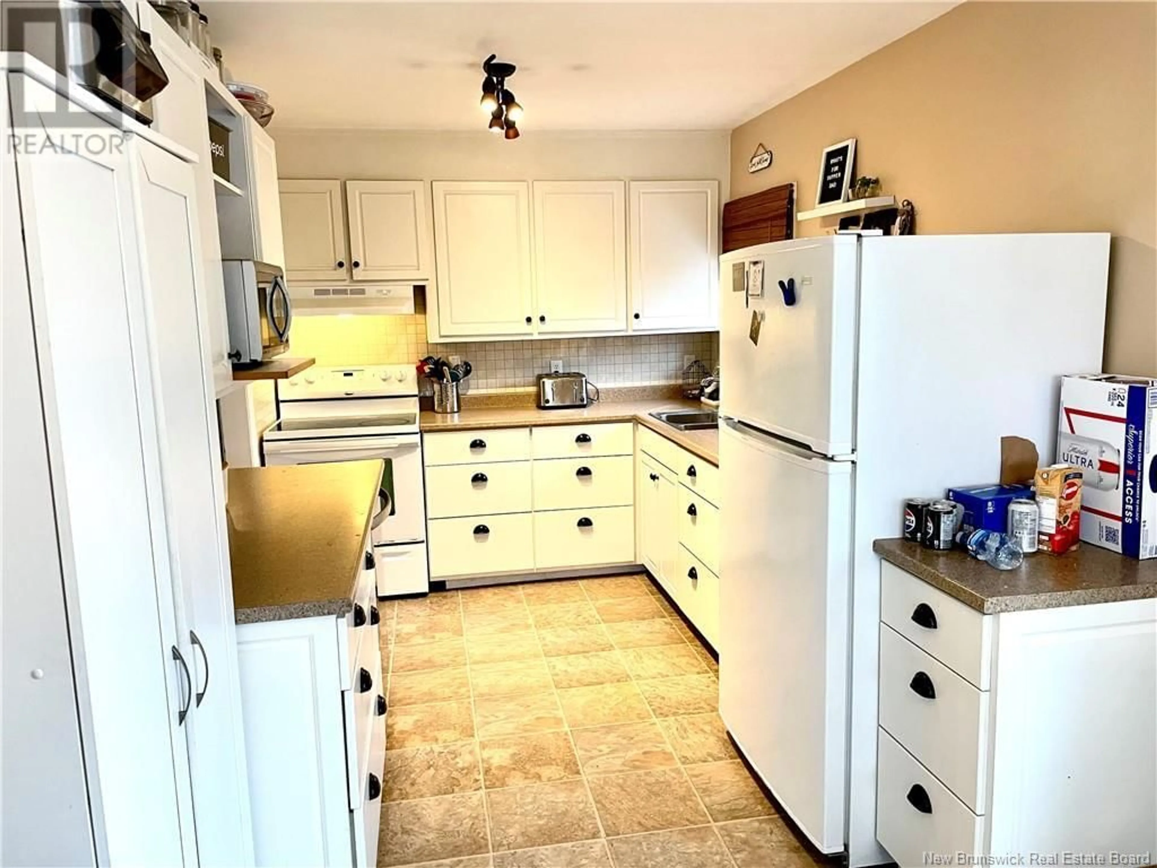 Standard kitchen, ceramic/tile floor for 34 MORLEY CRESCENT, Saint John New Brunswick E2J2X6