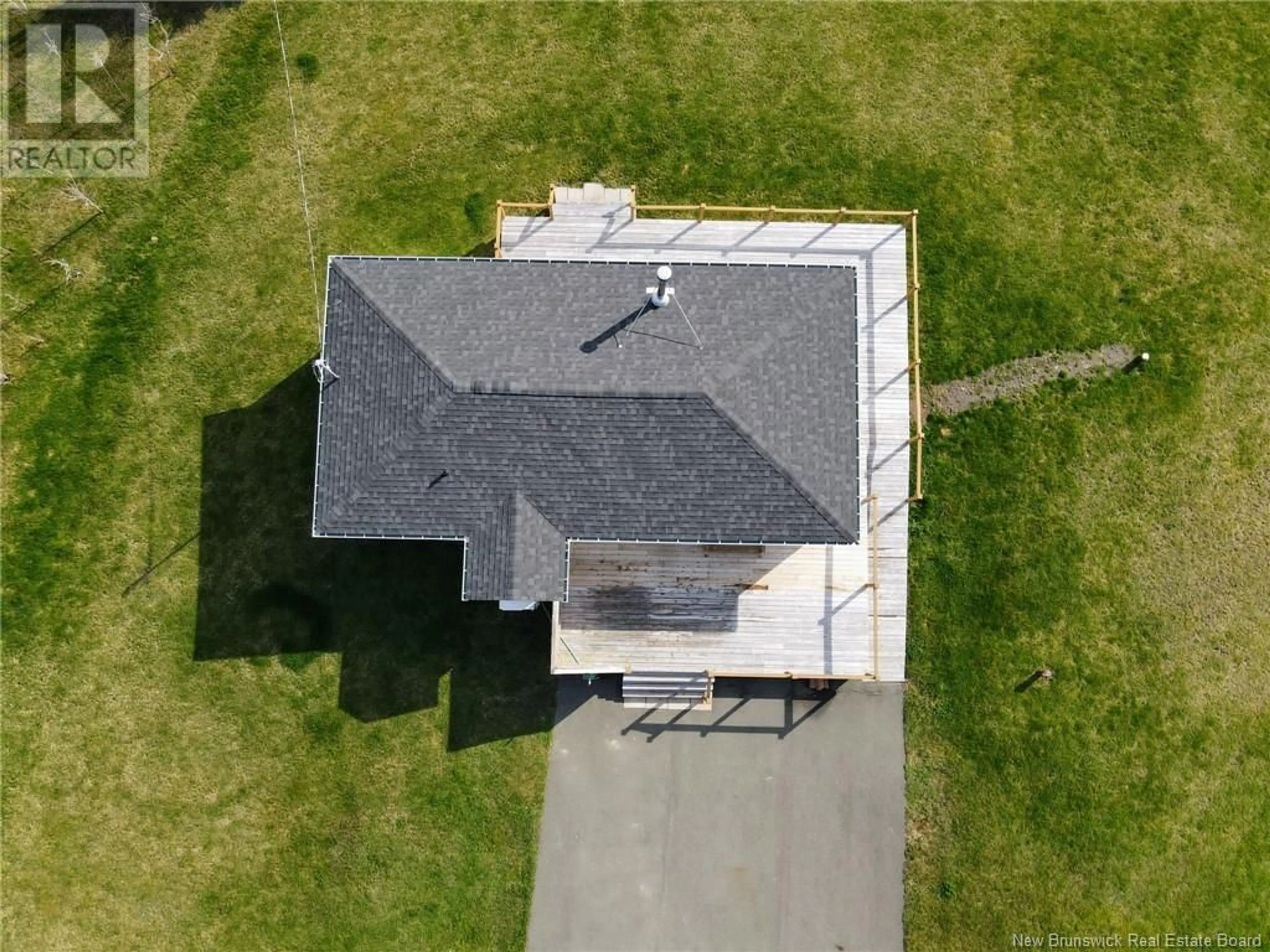 A pic from outside/outdoor area/front of a property/back of a property/a pic from drone, building for 179 CH DE LA COTE ROAD, Grande-Digue New Brunswick E4R1W8