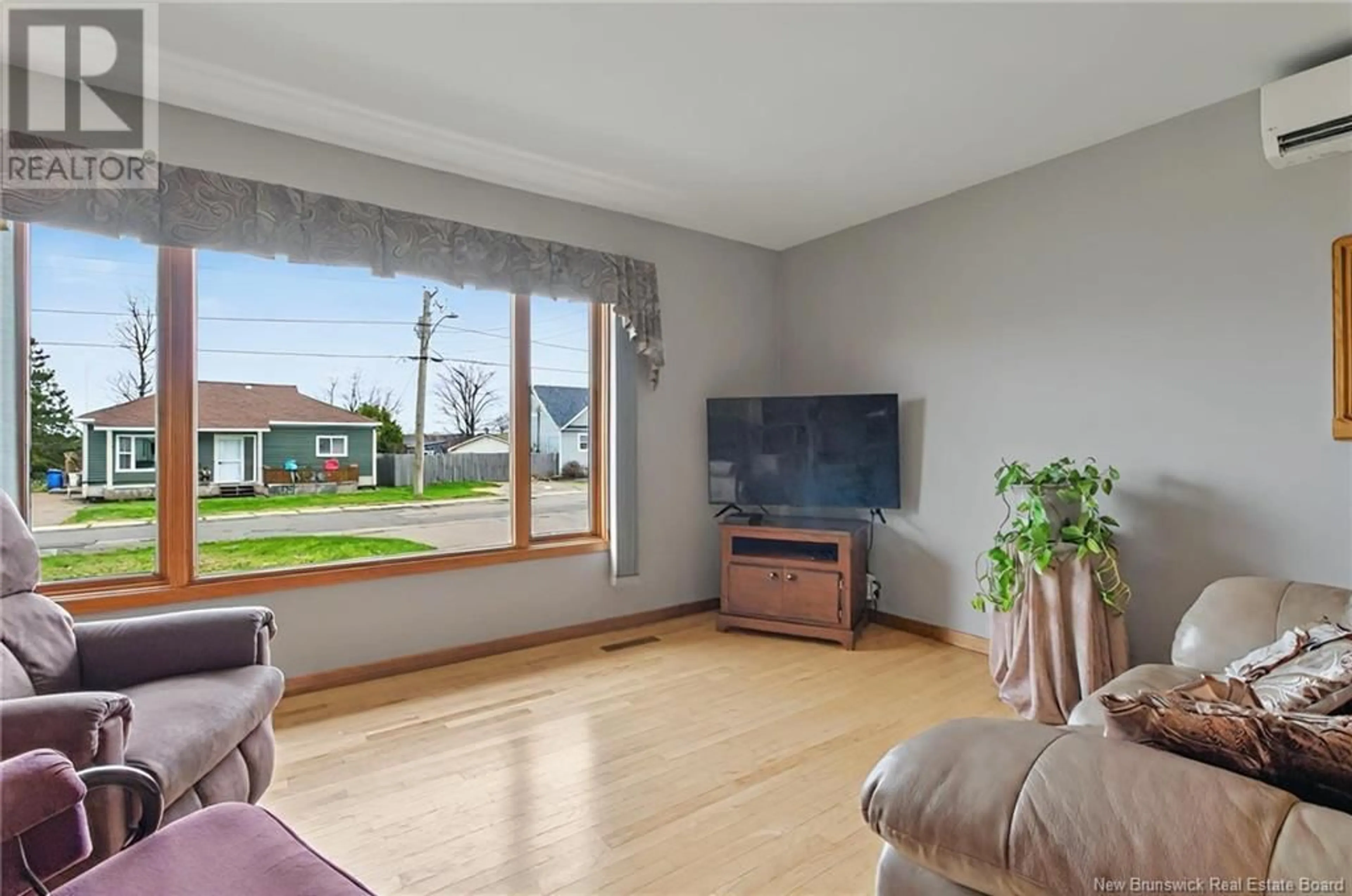 Living room with furniture, unknown for a) b) - 19 NOTRE-DAME, Saint-Louis-De-Kent New Brunswick E4X1E3