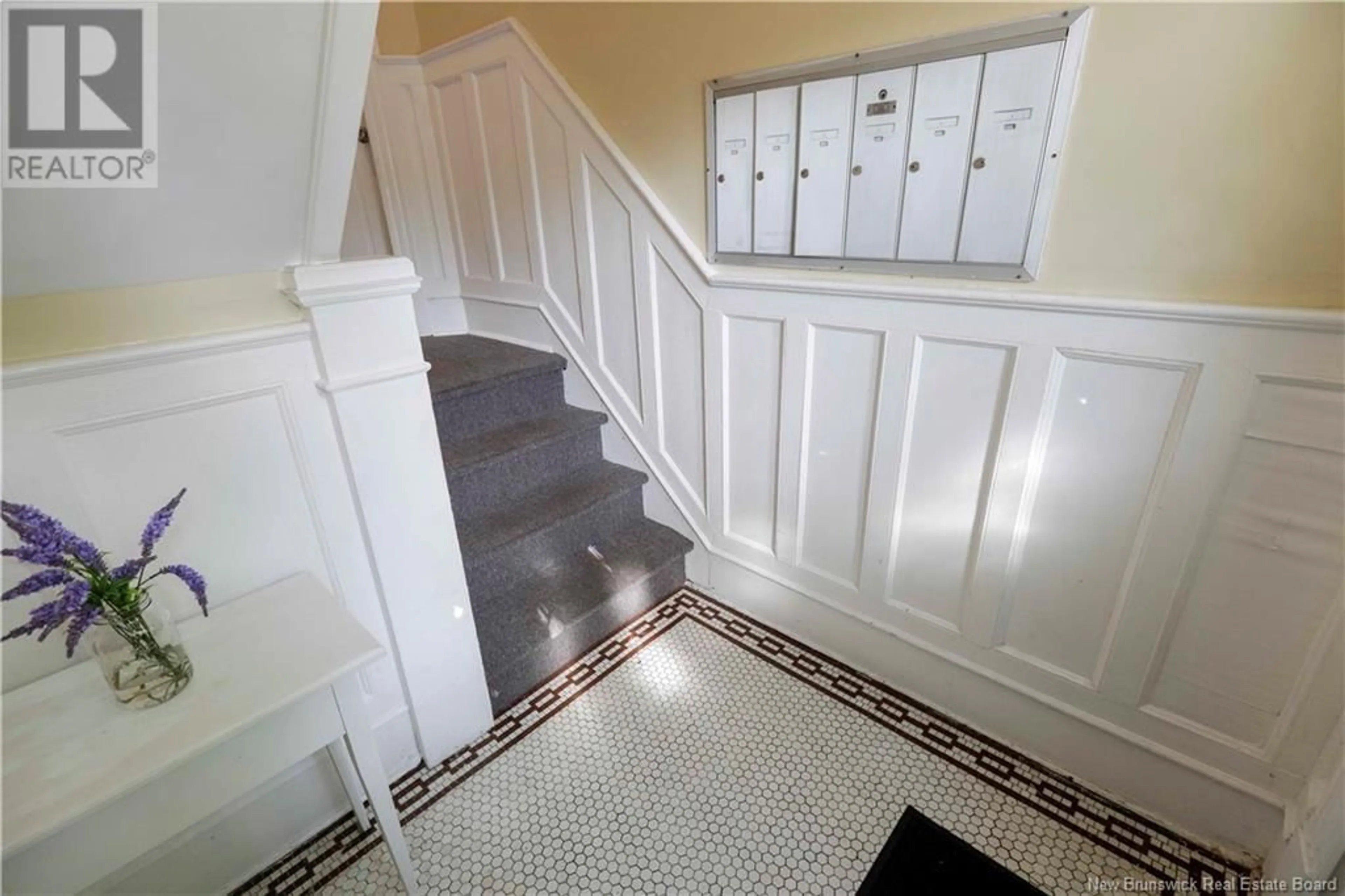 Stairs for 4 - 247 GERMAIN STREET, Saint John New Brunswick E2L2G5