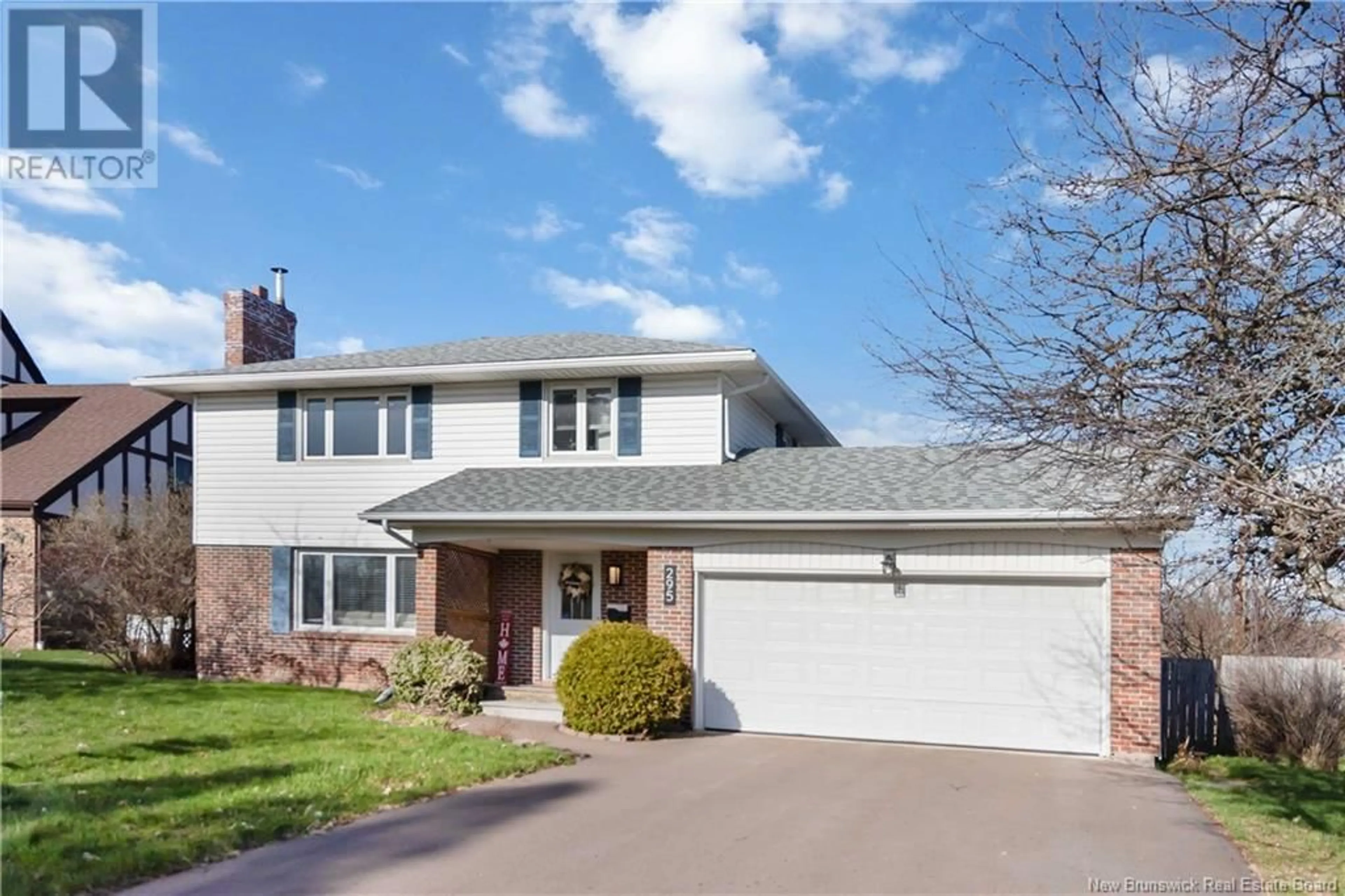 Home with vinyl exterior material, street for 295 ORLEANS, Dieppe New Brunswick E1A1W8