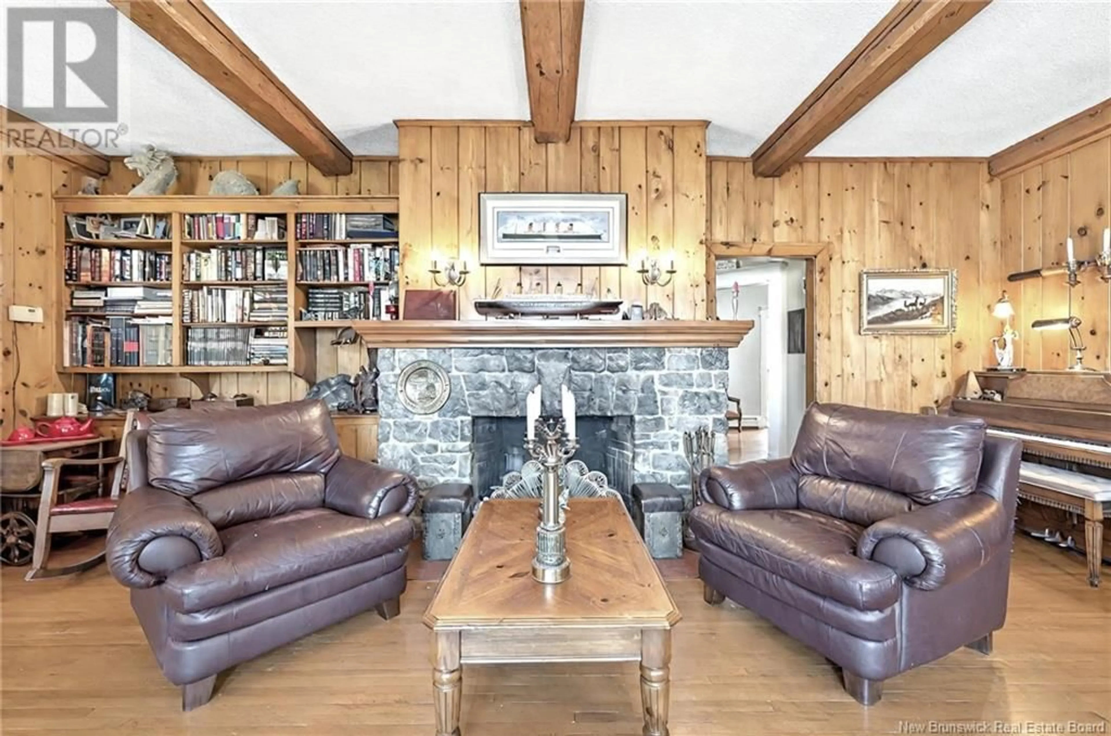 Living room with furniture, wood/laminate floor for 775 MURRAY AVENUE, Bathurst New Brunswick E2A1V3