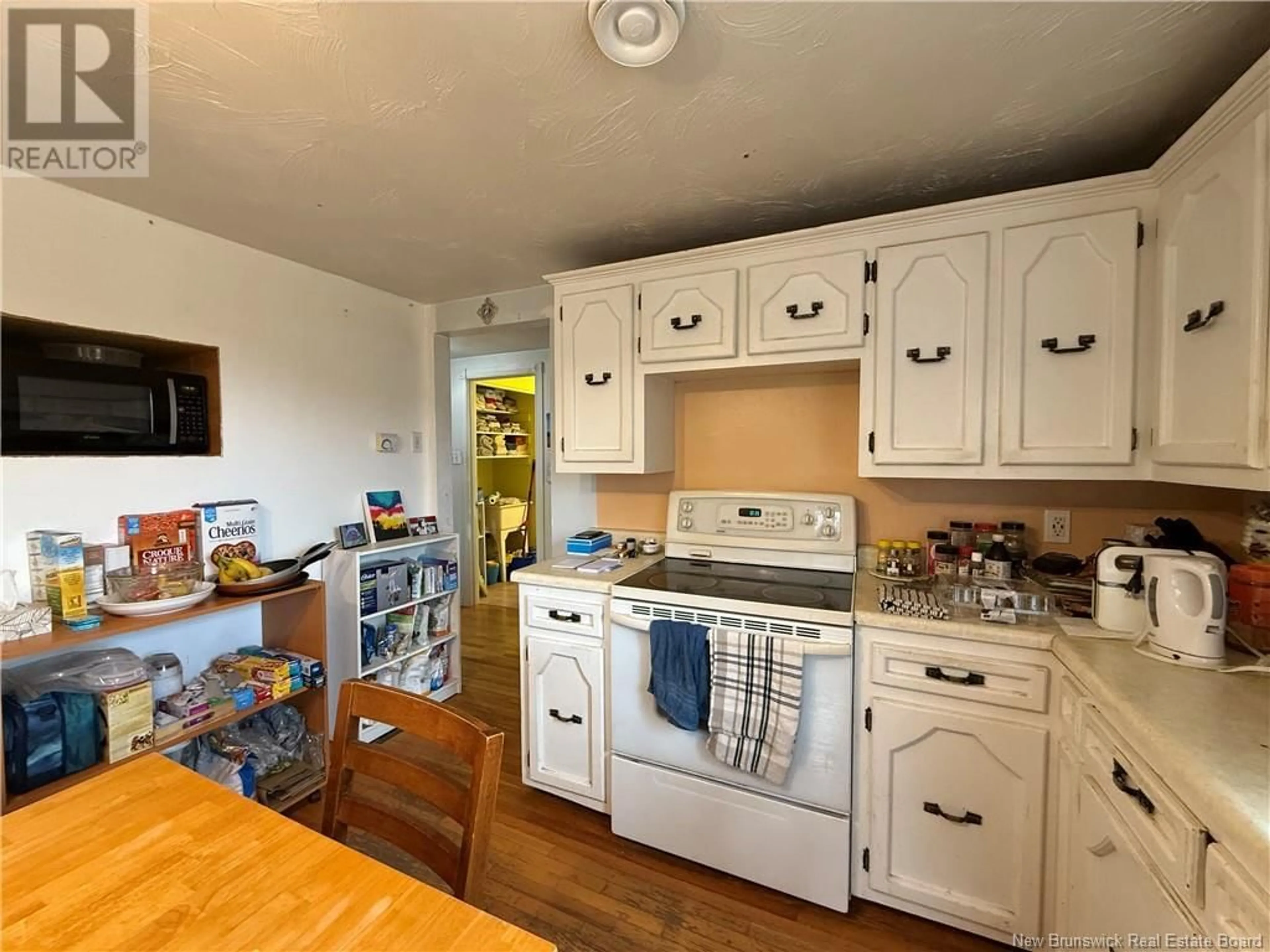 Standard kitchen, unknown for 1198 HAUT-SAINT-ANTOINE, Haut-Saint-Antoine New Brunswick E4V3B9