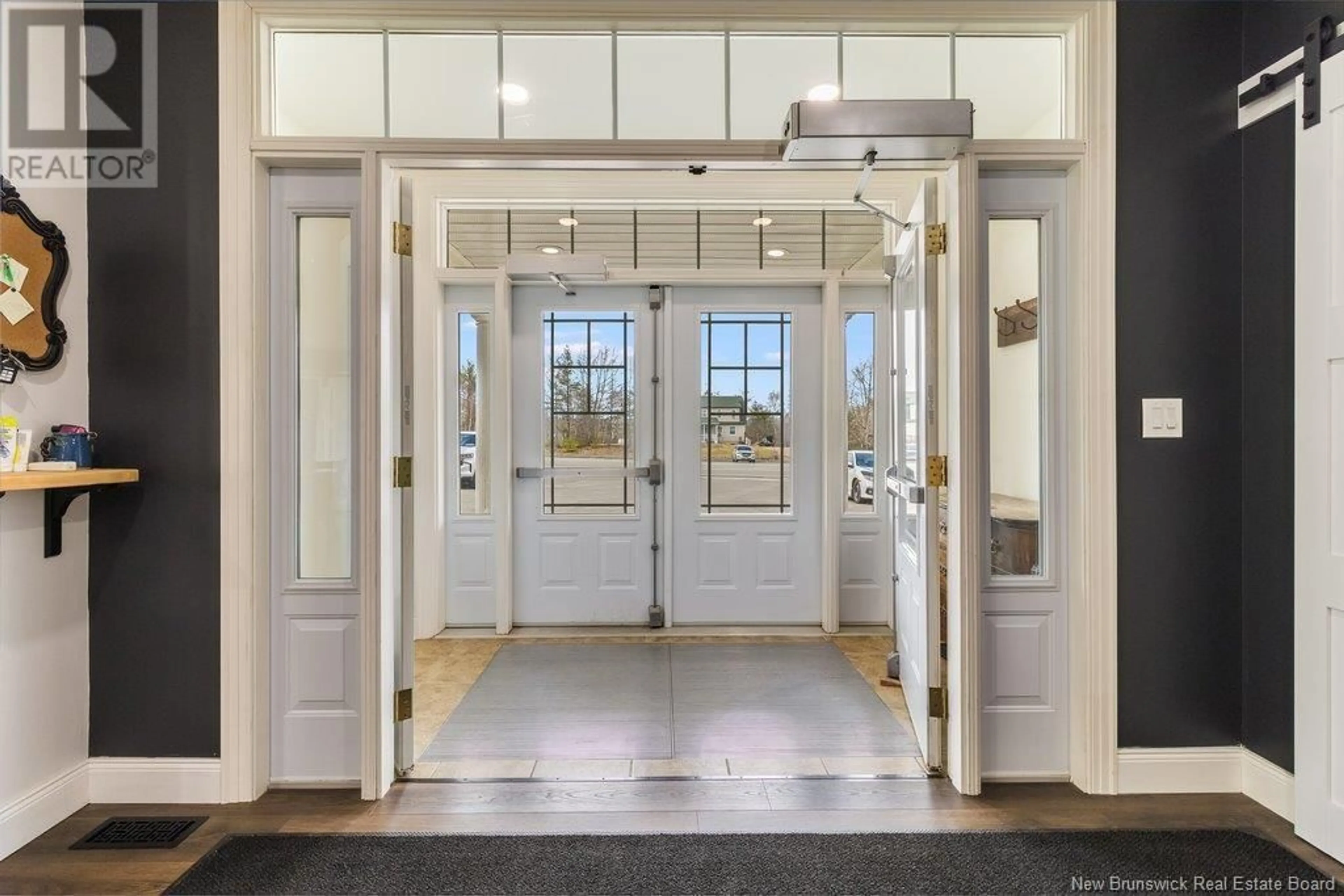 Indoor foyer for 6124 ROUTE 8, Boiestown New Brunswick E6A1M7