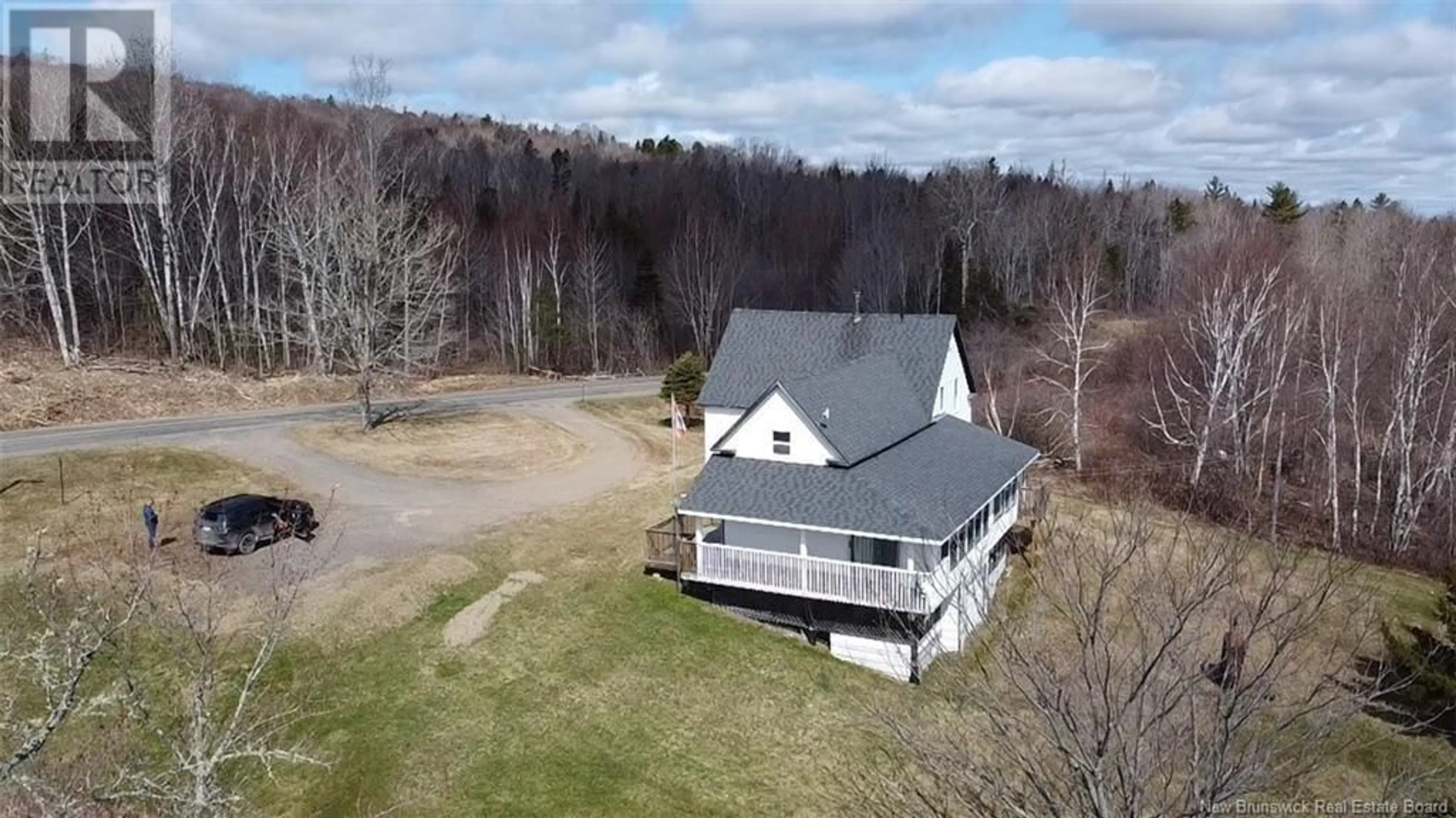 A pic from outside/outdoor area/front of a property/back of a property/a pic from drone, unknown for 2141 635 ROUTE ROUTE, Magaguadavic New Brunswick E6K1E3