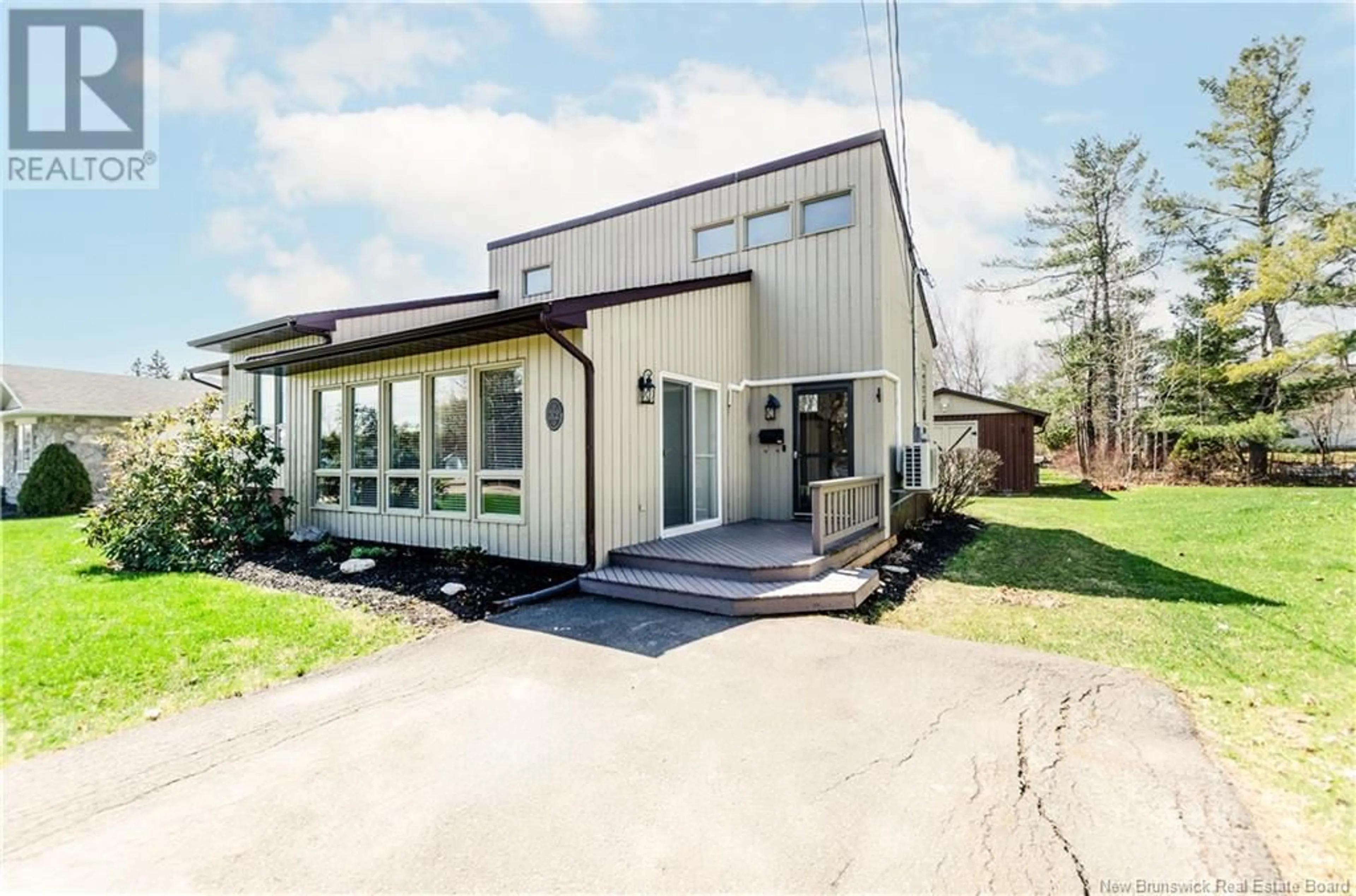 Unknown for 32 WOODLAWN AVENUE, Moncton New Brunswick E1E2J9