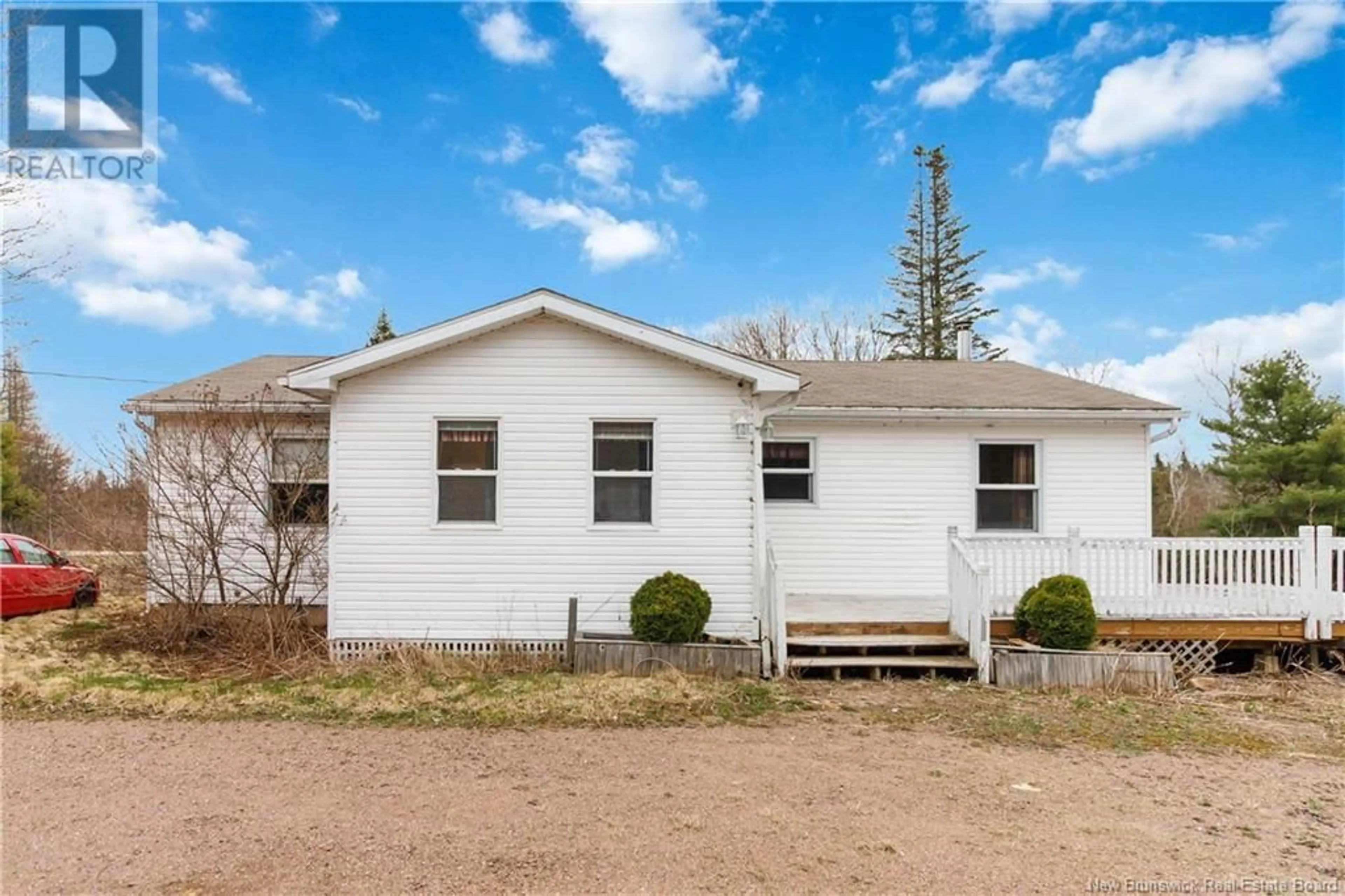 Home with vinyl exterior material, unknown for 300 FAIRFIELD ROAD, Sackville New Brunswick E4L2Y2