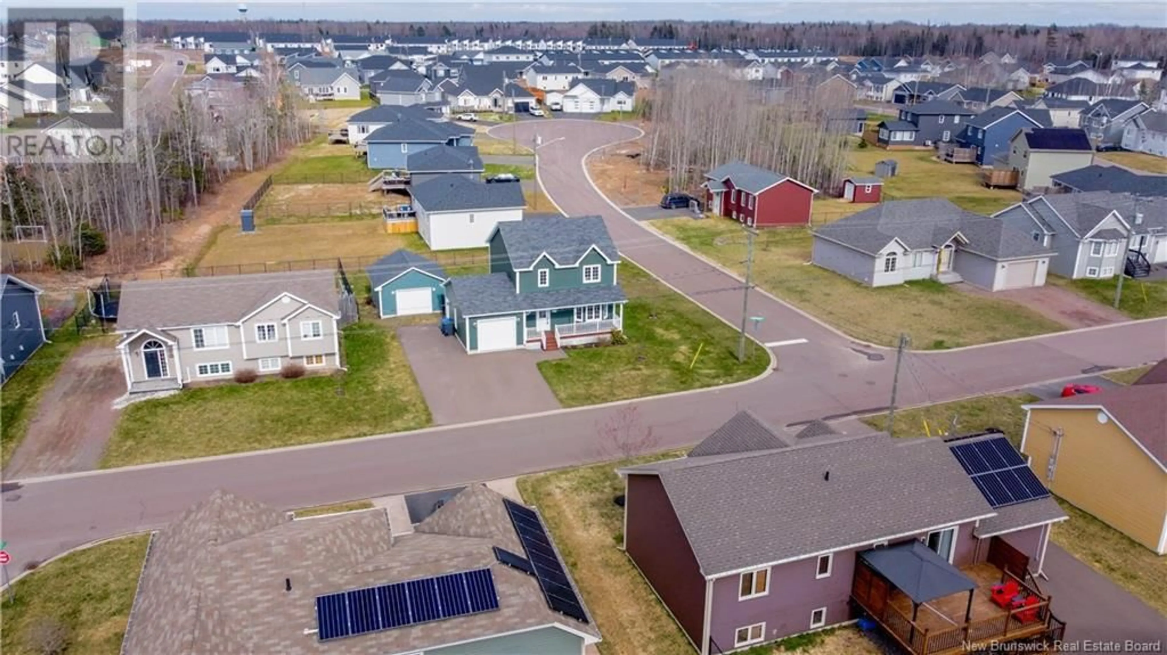 A pic from outside/outdoor area/front of a property/back of a property/a pic from drone, street for 252 CHATELLERAULT, Shediac New Brunswick E4P0L2