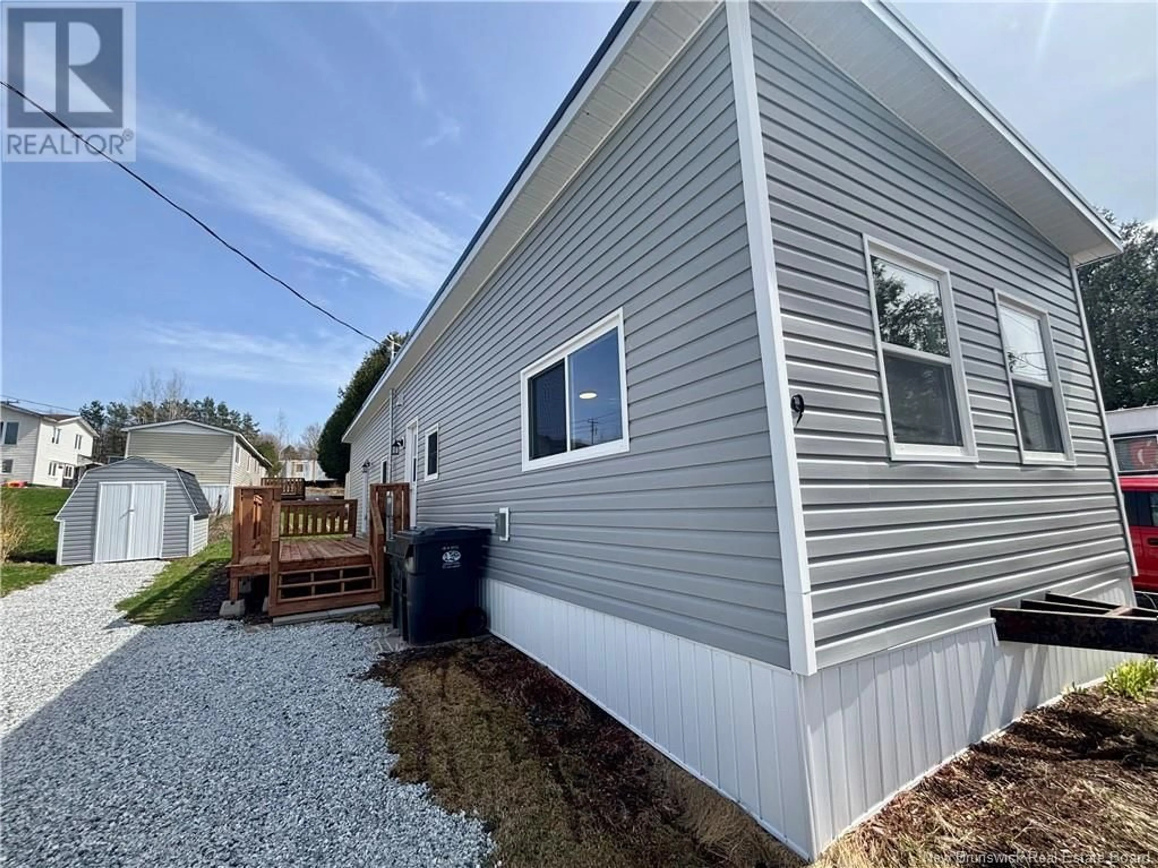 Home with vinyl exterior material, unknown for 9 FIRST STREET, Hampton New Brunswick E5N5T3