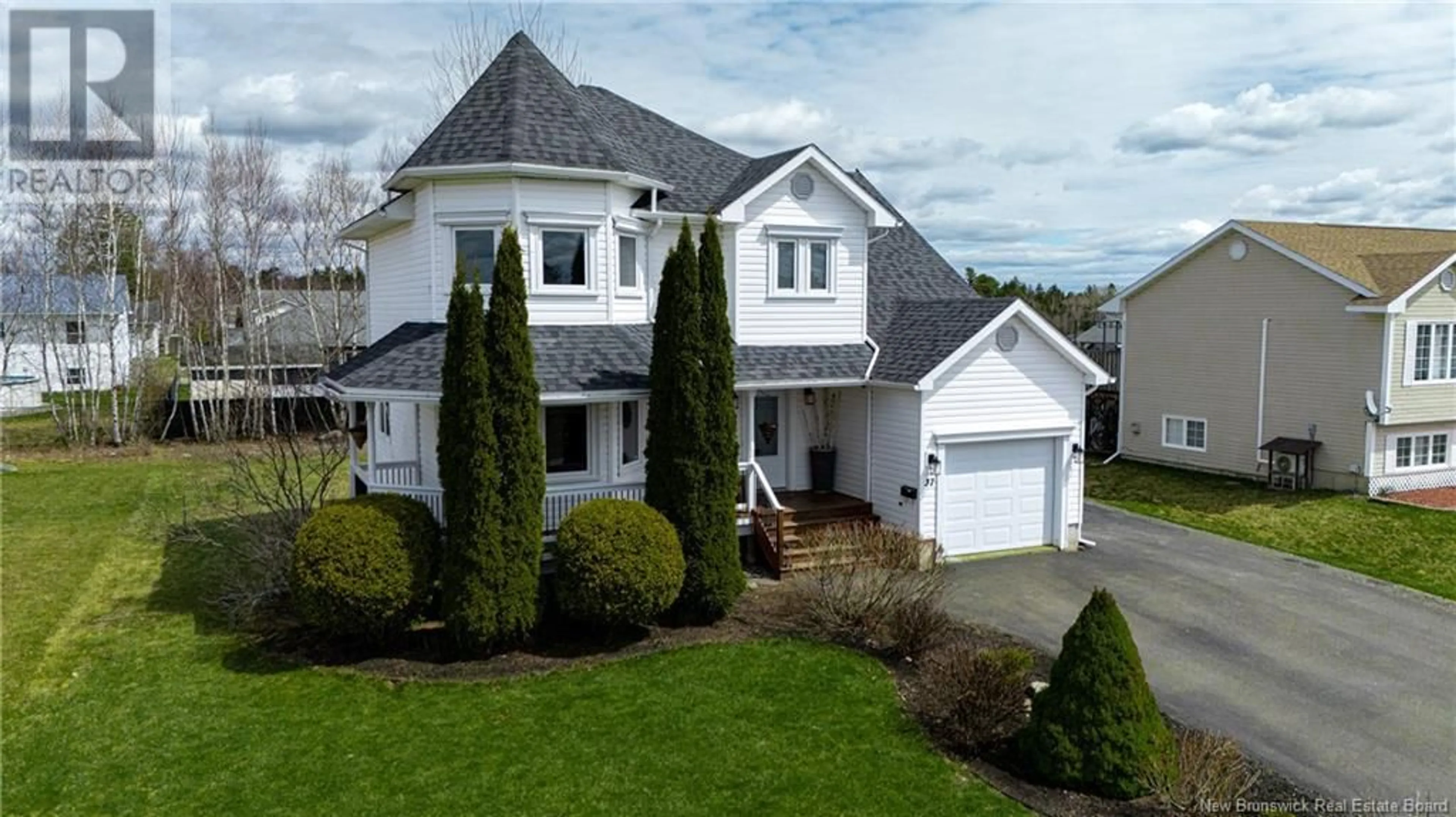 A pic from outside/outdoor area/front of a property/back of a property/a pic from drone, street for 37 MOCKLER STREET, Oromocto New Brunswick E2V4S2