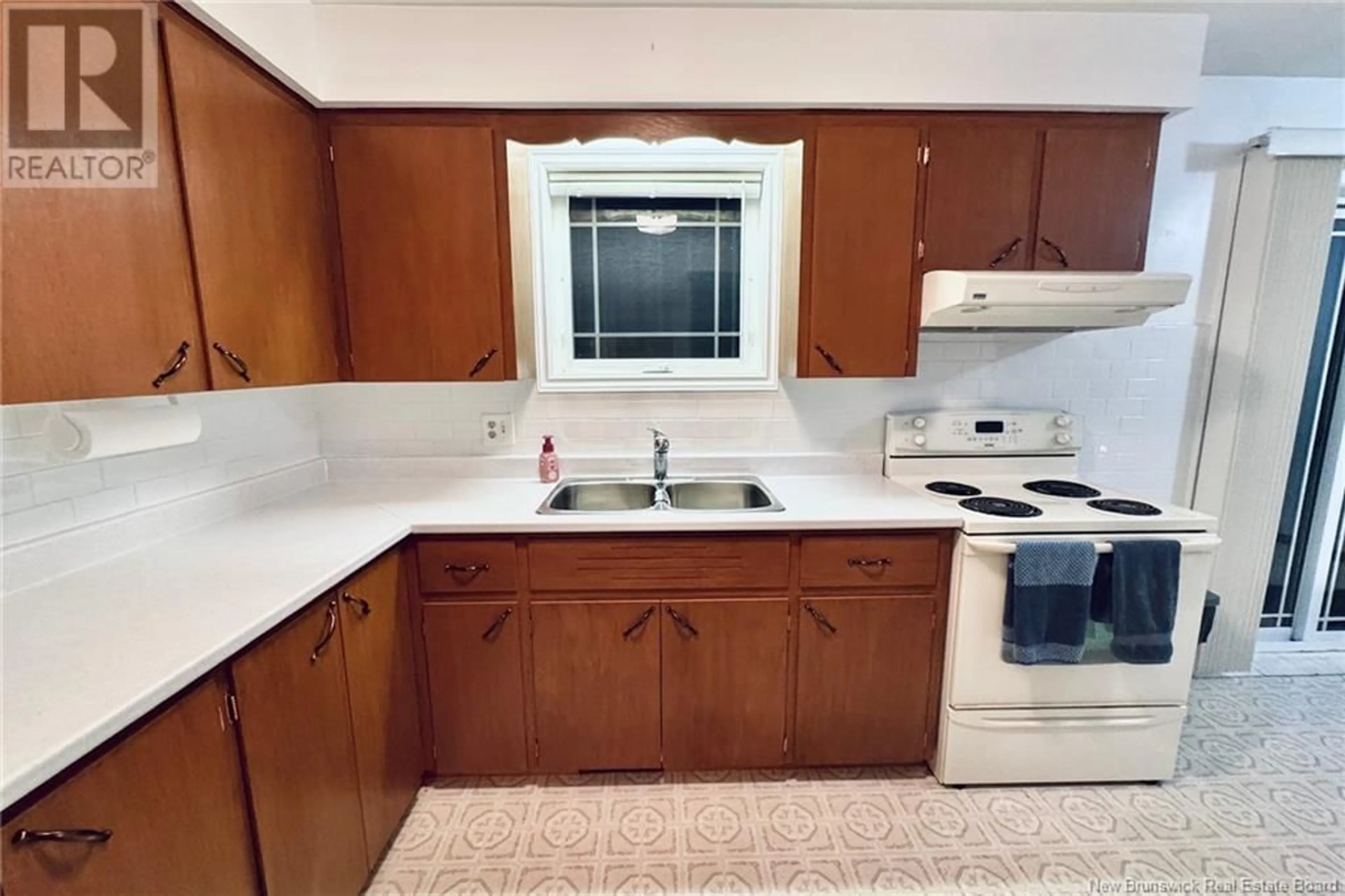 Standard kitchen, unknown for 94 JACK ROAD, Pennfield New Brunswick E5H1W8