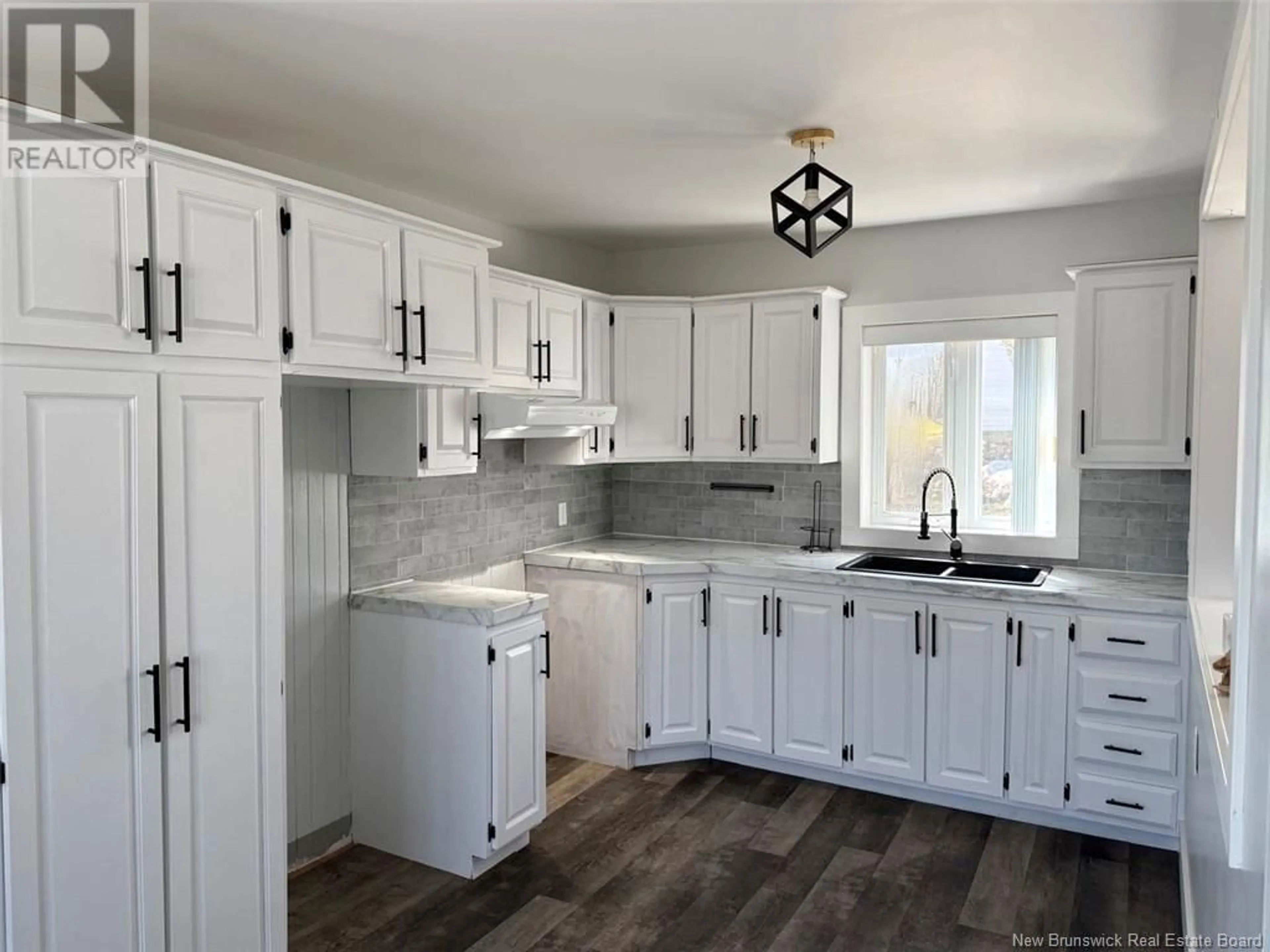 Open concept kitchen, unknown for 21 LYNCH STREET, Saint-Quentin New Brunswick E8A1T4