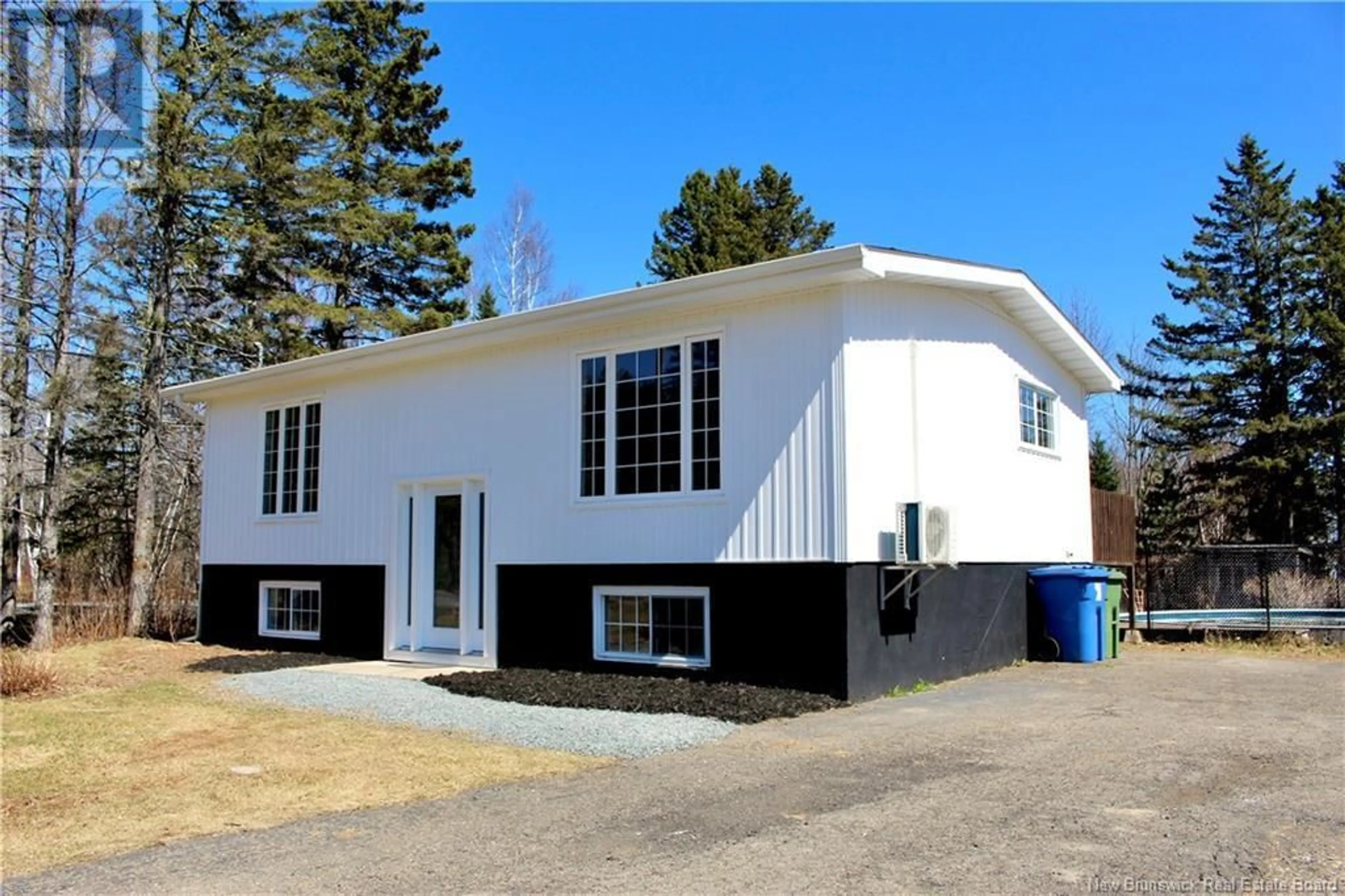 Home with vinyl exterior material, building for 2939 TETAGOUCHE ROAD, Bathurst New Brunswick E2A4Y8