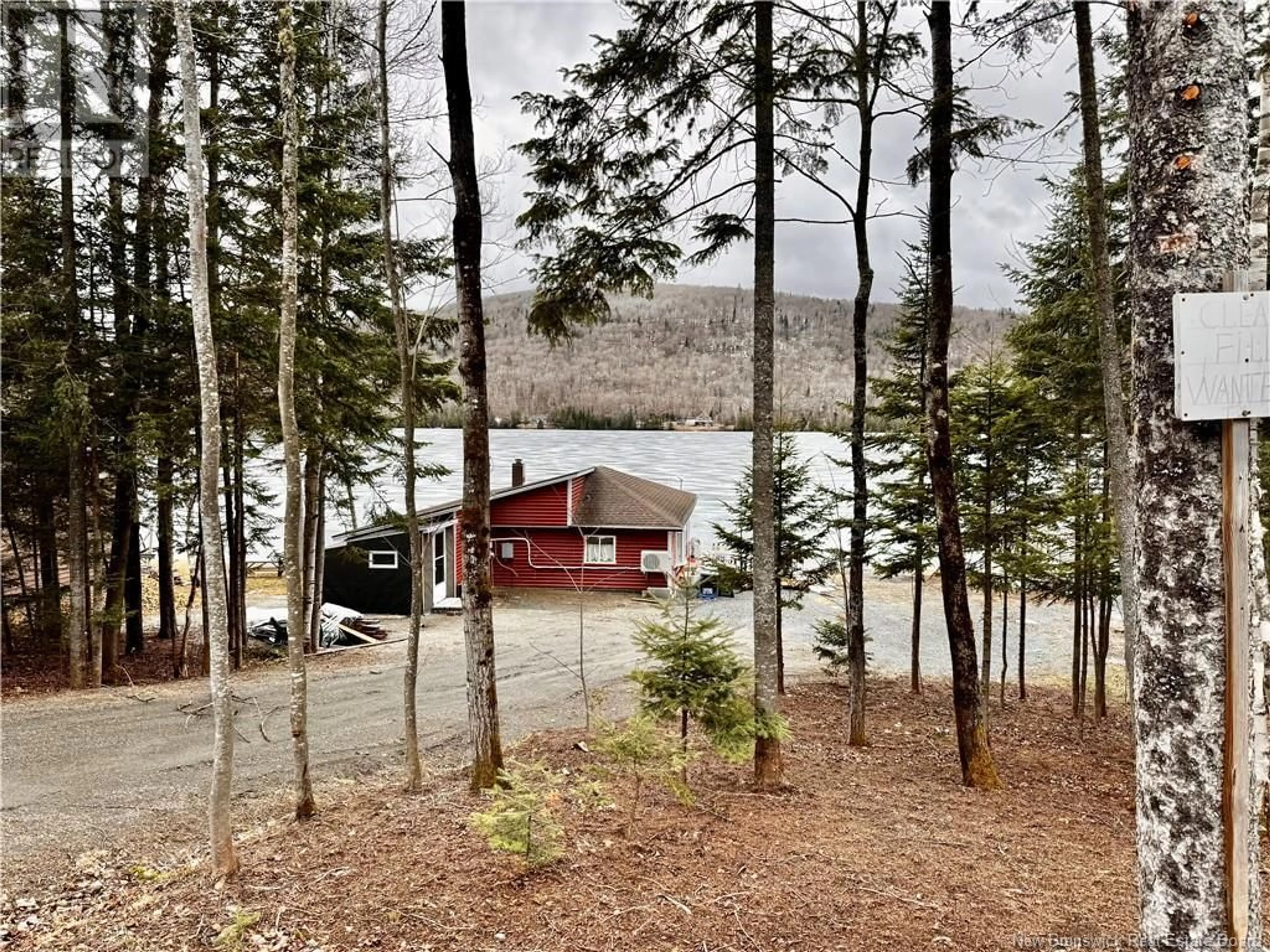 A pic from outside/outdoor area/front of a property/back of a property/a pic from drone, water/lake/river/ocean view for 988 ROUTE 215, Saint-François-de-Madawaska New Brunswick E7A1G9
