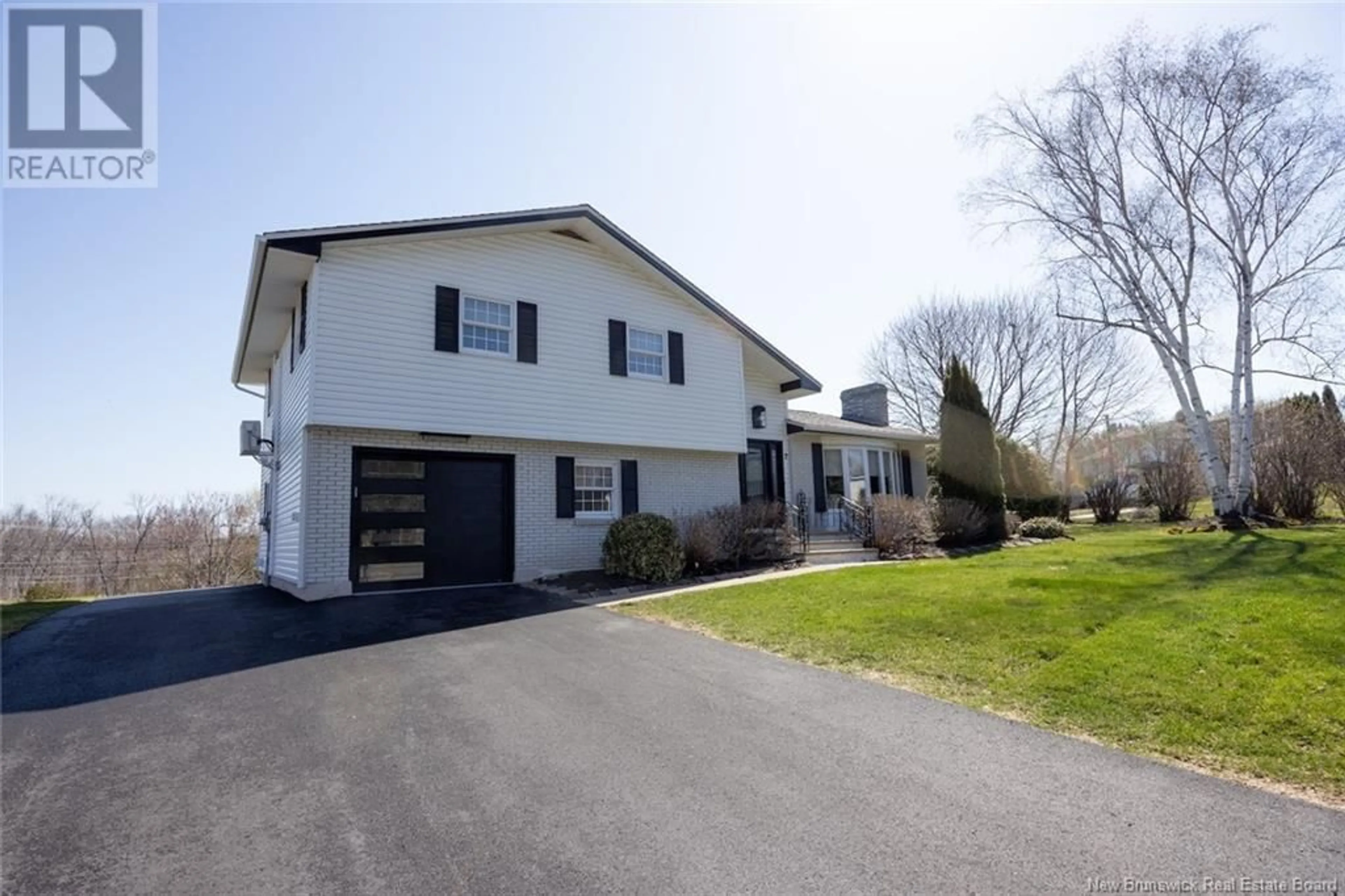 Unknown for 2 WOOD STREET, Oromocto New Brunswick E2V2H7