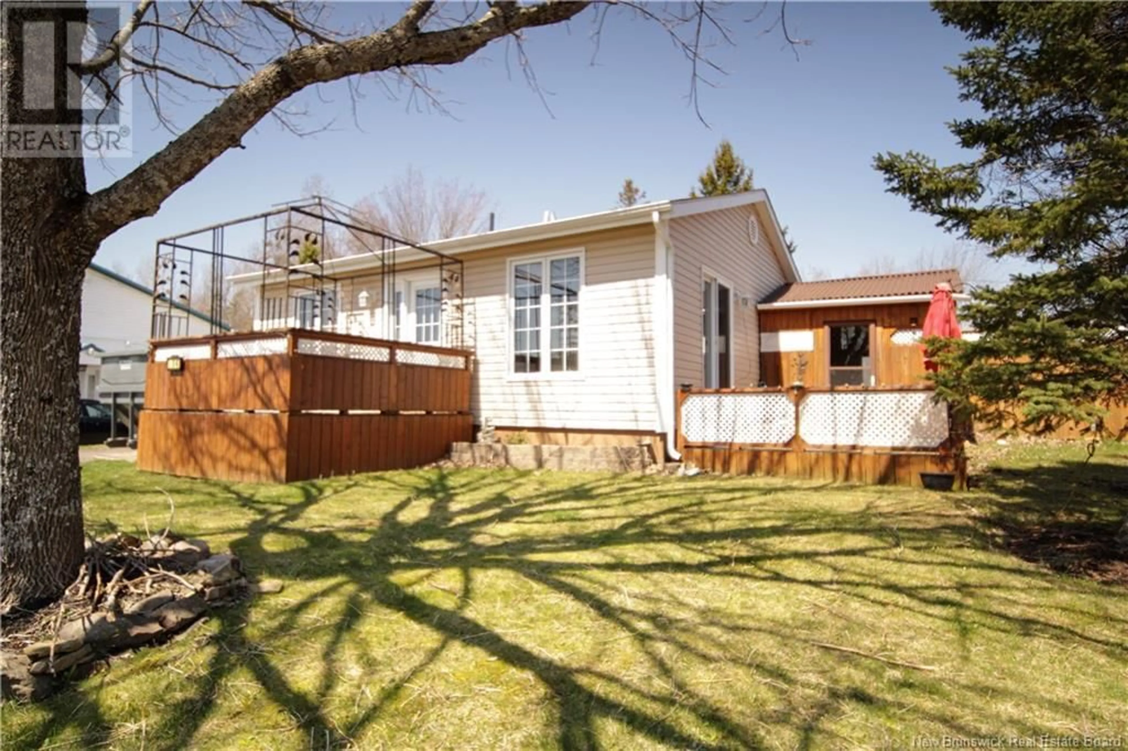 A pic from outside/outdoor area/front of a property/back of a property/a pic from drone, street for 254 WESTBROOK CIRCLE, Moncton New Brunswick E1E2M1