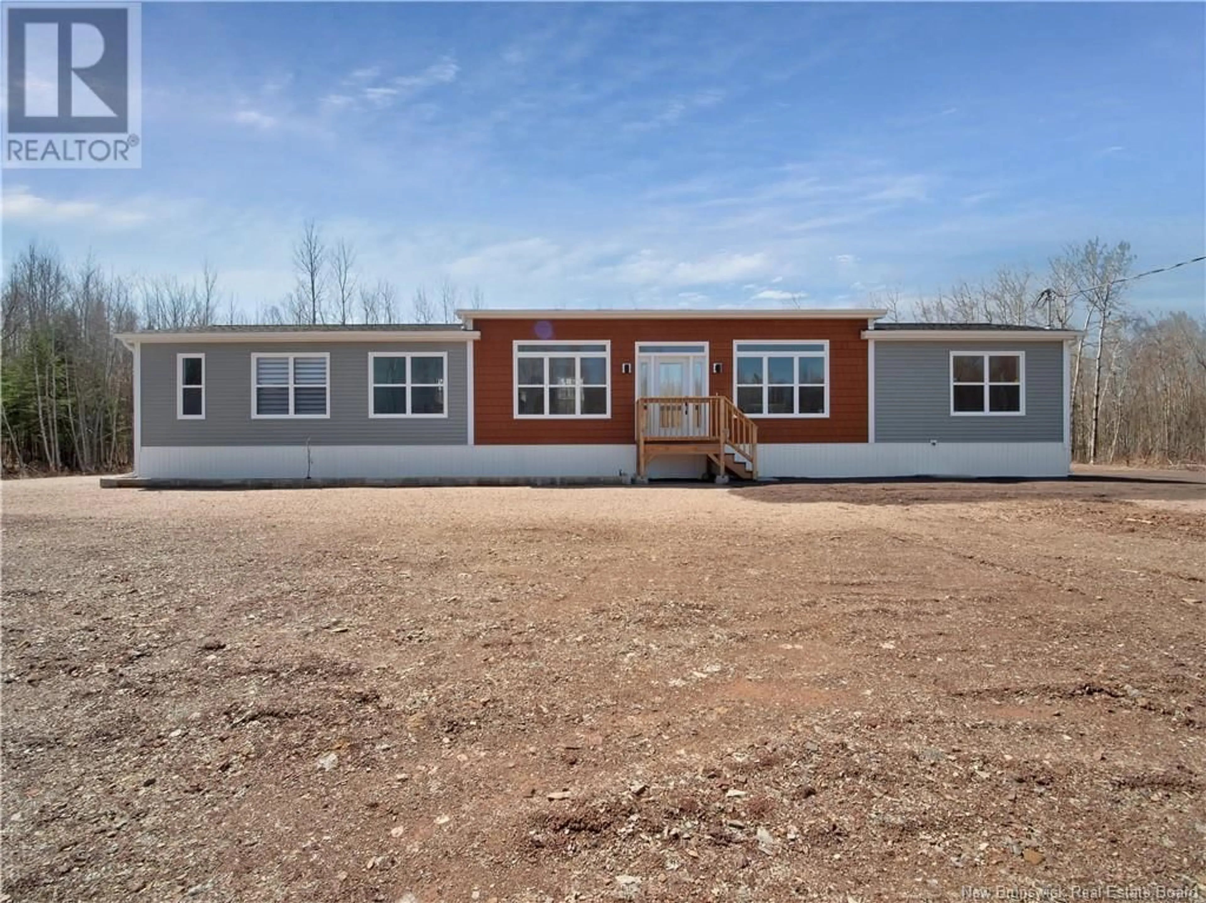Home with vinyl exterior material, building for 302 SCOTT ROAD, Salisbury New Brunswick E4J3K6