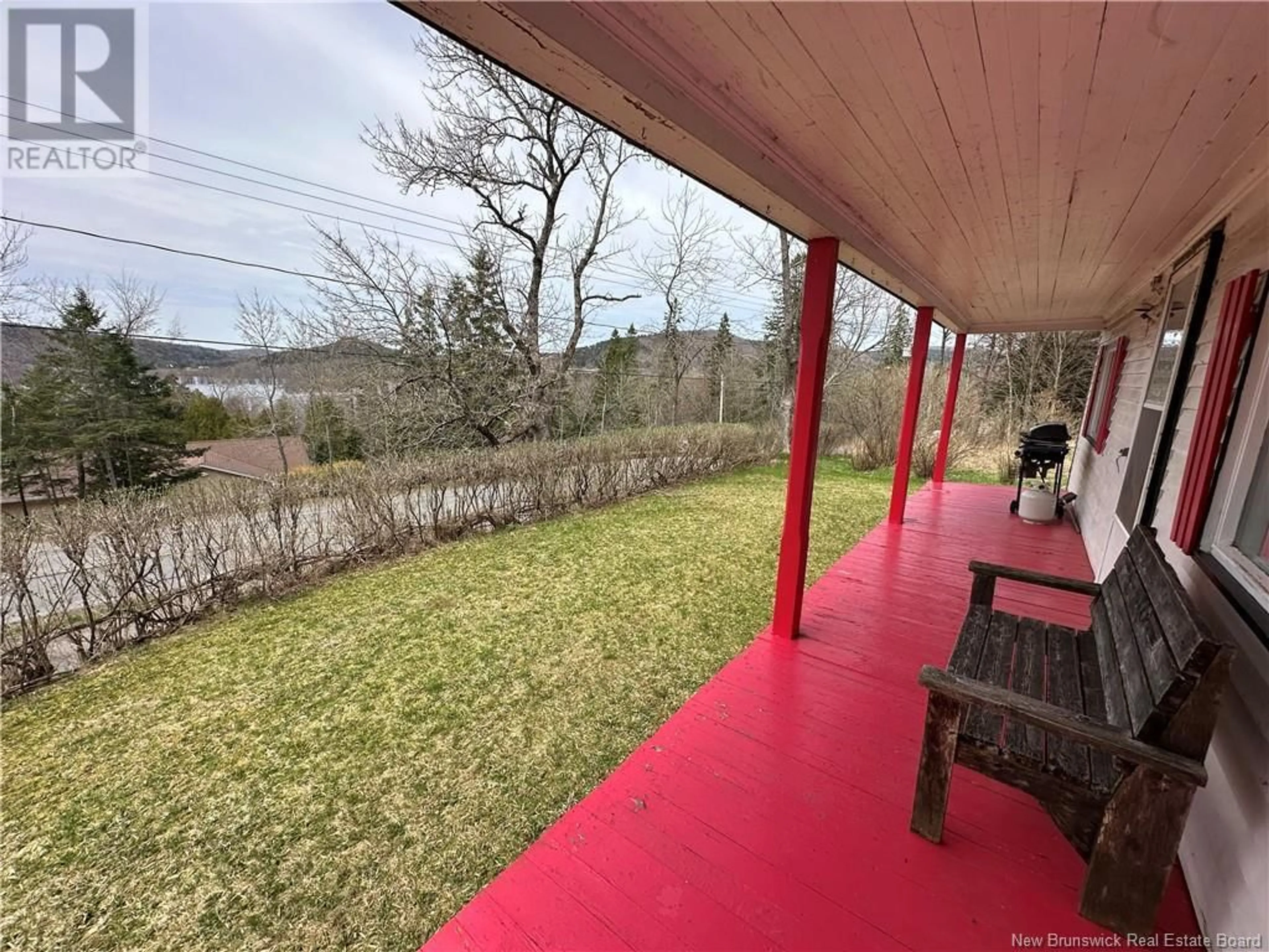A pic from outside/outdoor area/front of a property/back of a property/a pic from drone, unknown for 251 KENNEBECASIS RIVER ROAD, Hampton New Brunswick E5N6L1