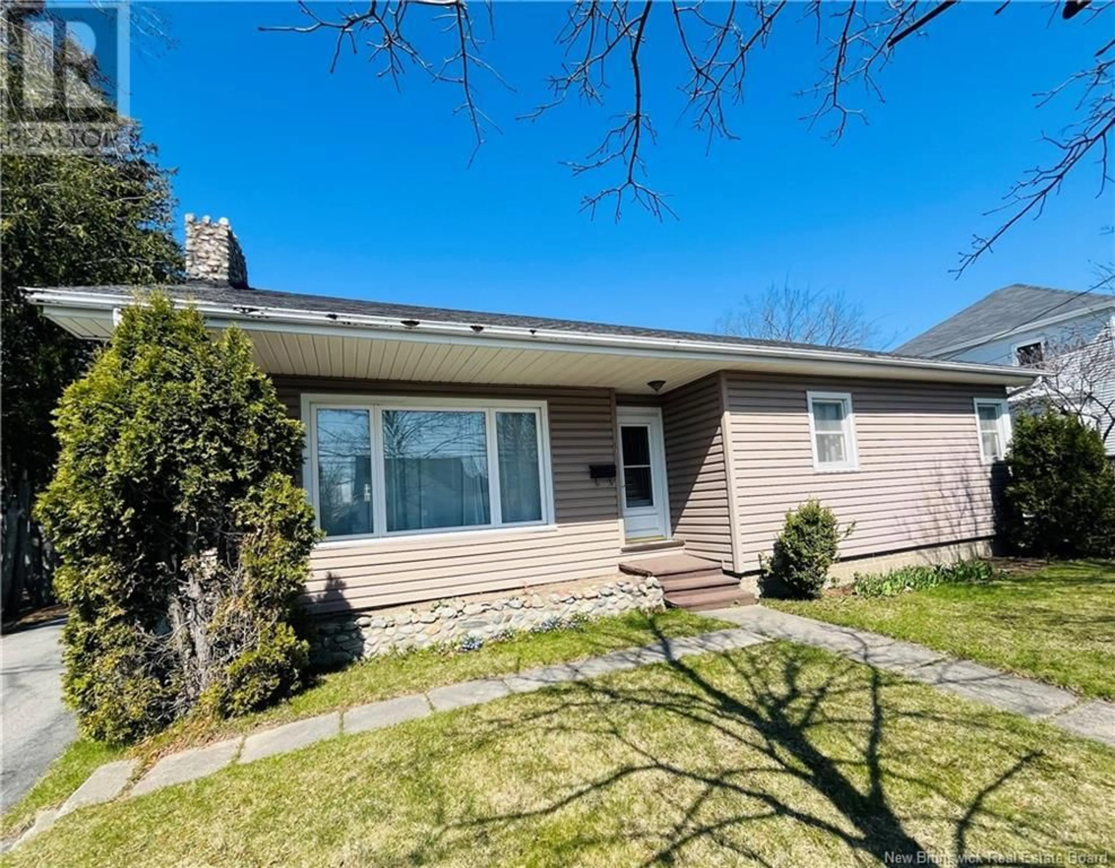 Home with vinyl exterior material, street for 431 KING GEORGE HIGHWAY, Miramichi New Brunswick E1V1L7