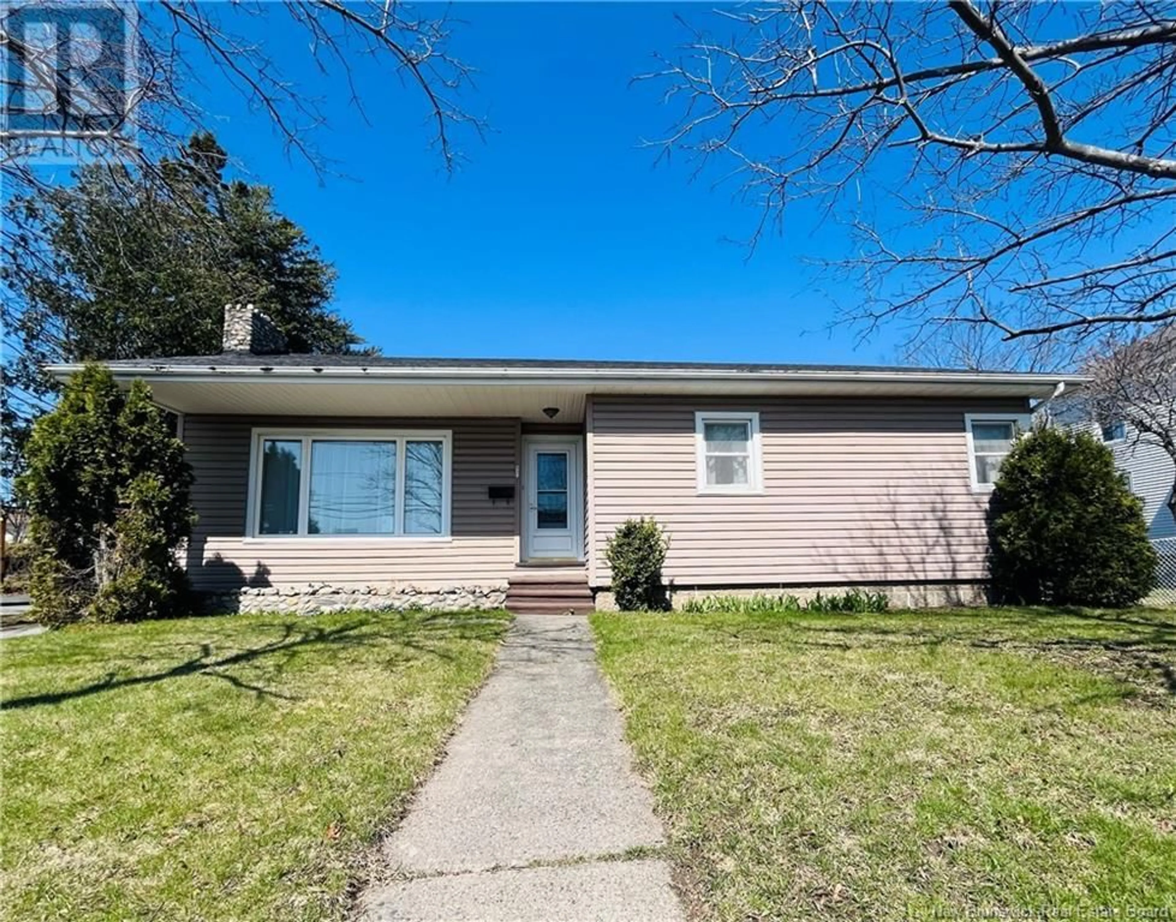 Home with vinyl exterior material, street for 431 KING GEORGE HIGHWAY, Miramichi New Brunswick E1V1L7