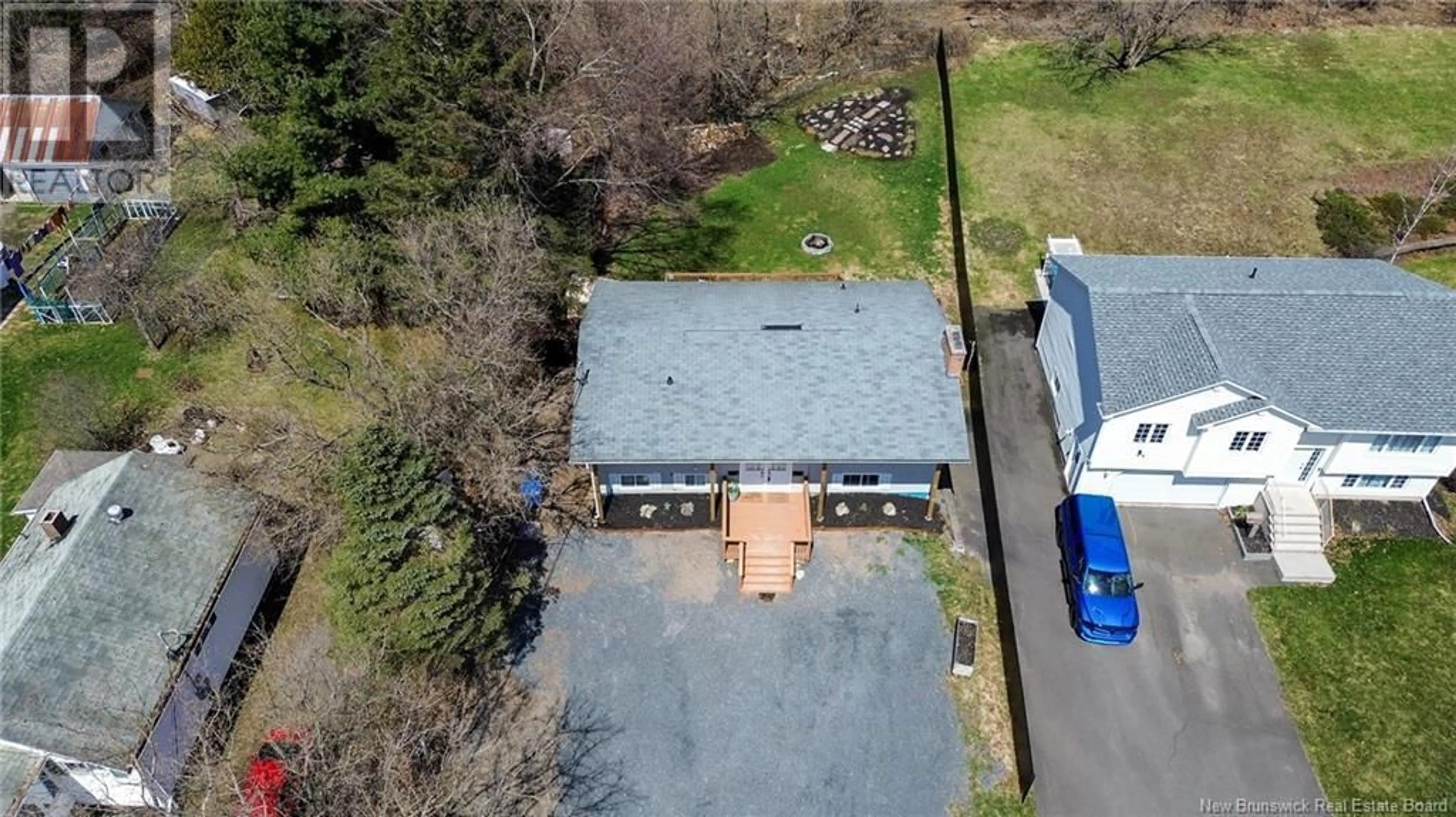 A pic from outside/outdoor area/front of a property/back of a property/a pic from drone, street for 409 CANADA STREET, Fredericton New Brunswick E3A4A5