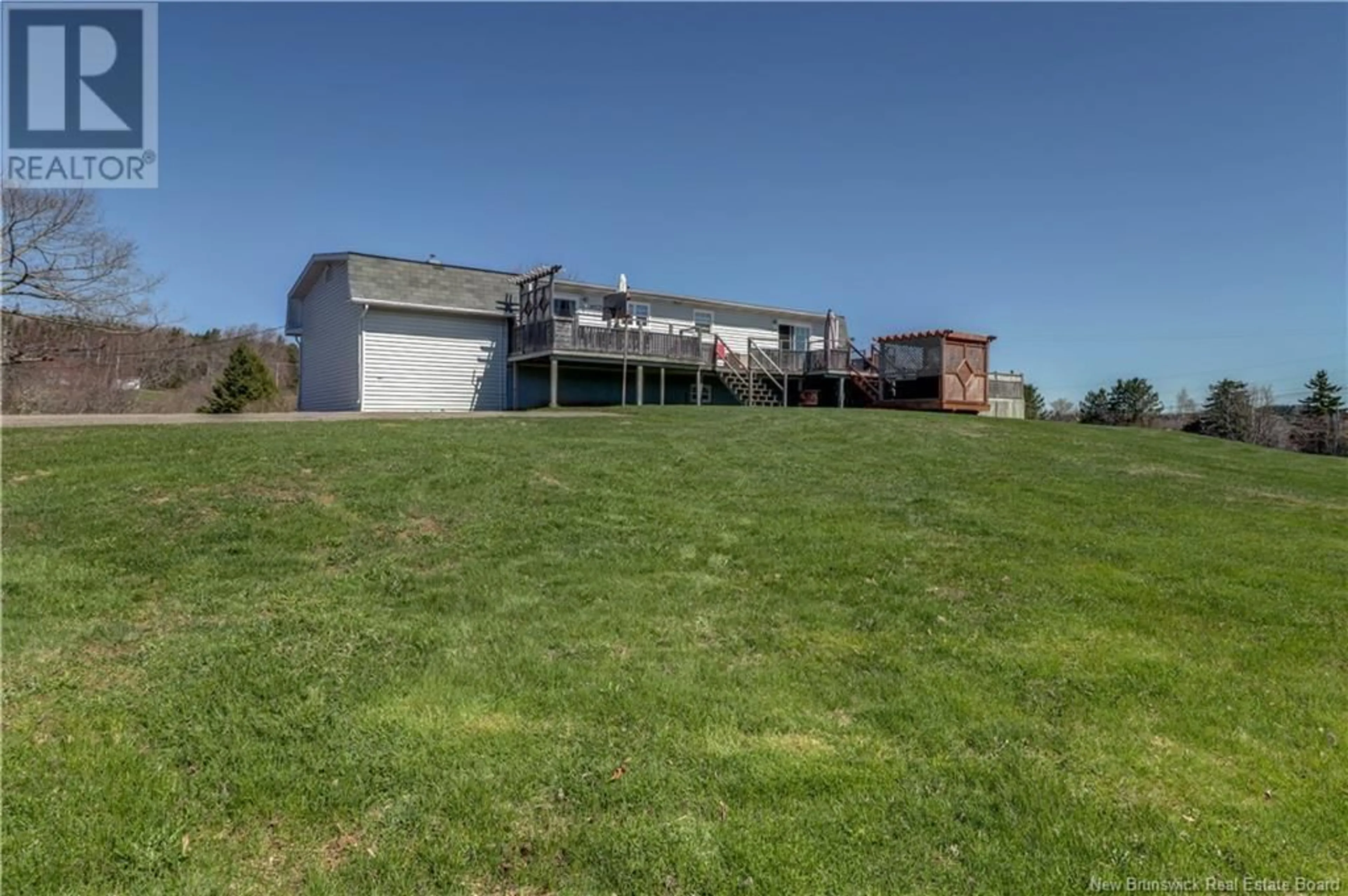 A pic from outside/outdoor area/front of a property/back of a property/a pic from drone, building for 2918 ROUTE 121, Apohaqui New Brunswick E5P3X1