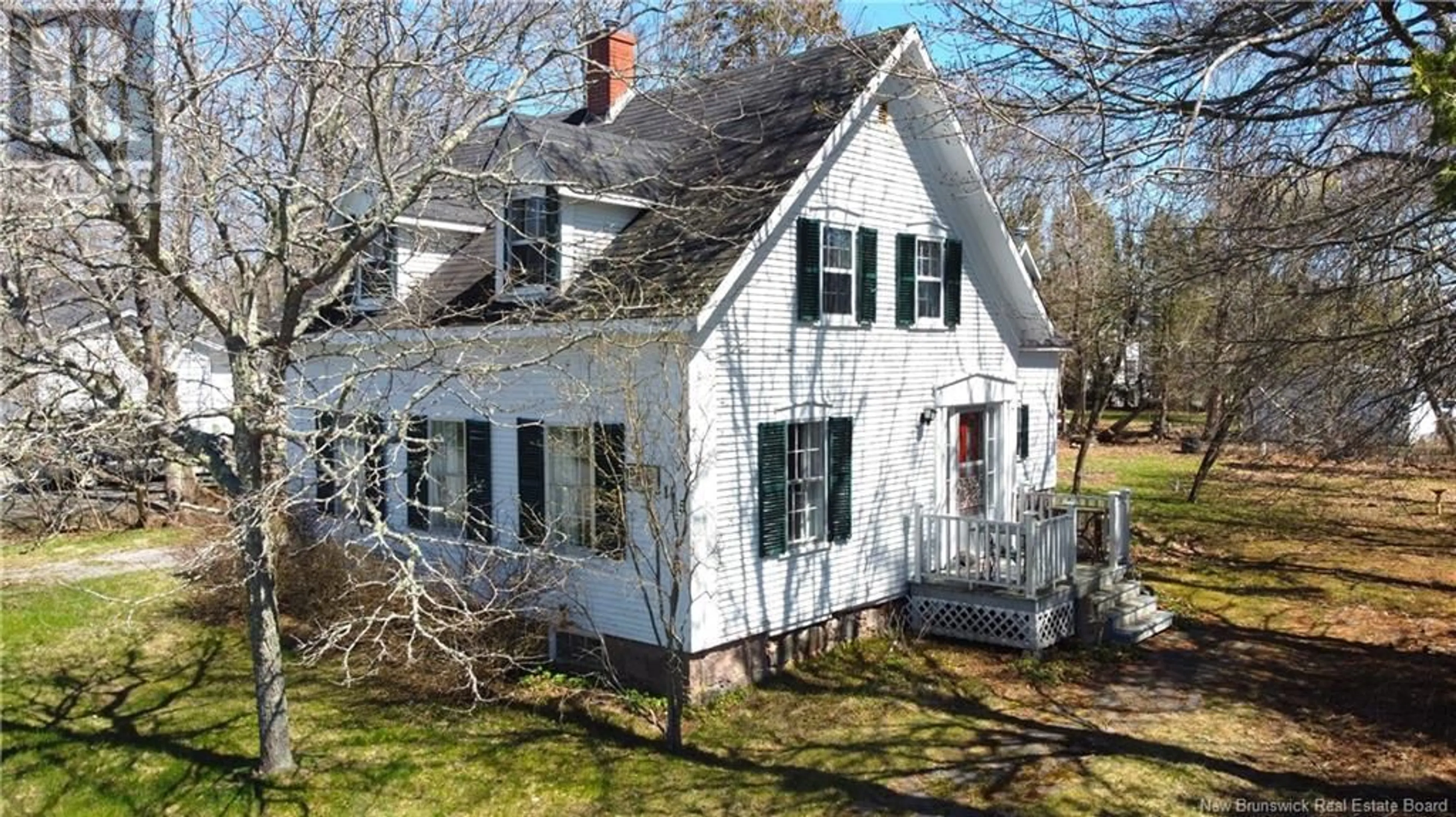 A pic from outside/outdoor area/front of a property/back of a property/a pic from drone, street for 115 WILLIAM STREET, Saint Andrews New Brunswick E5B1W9