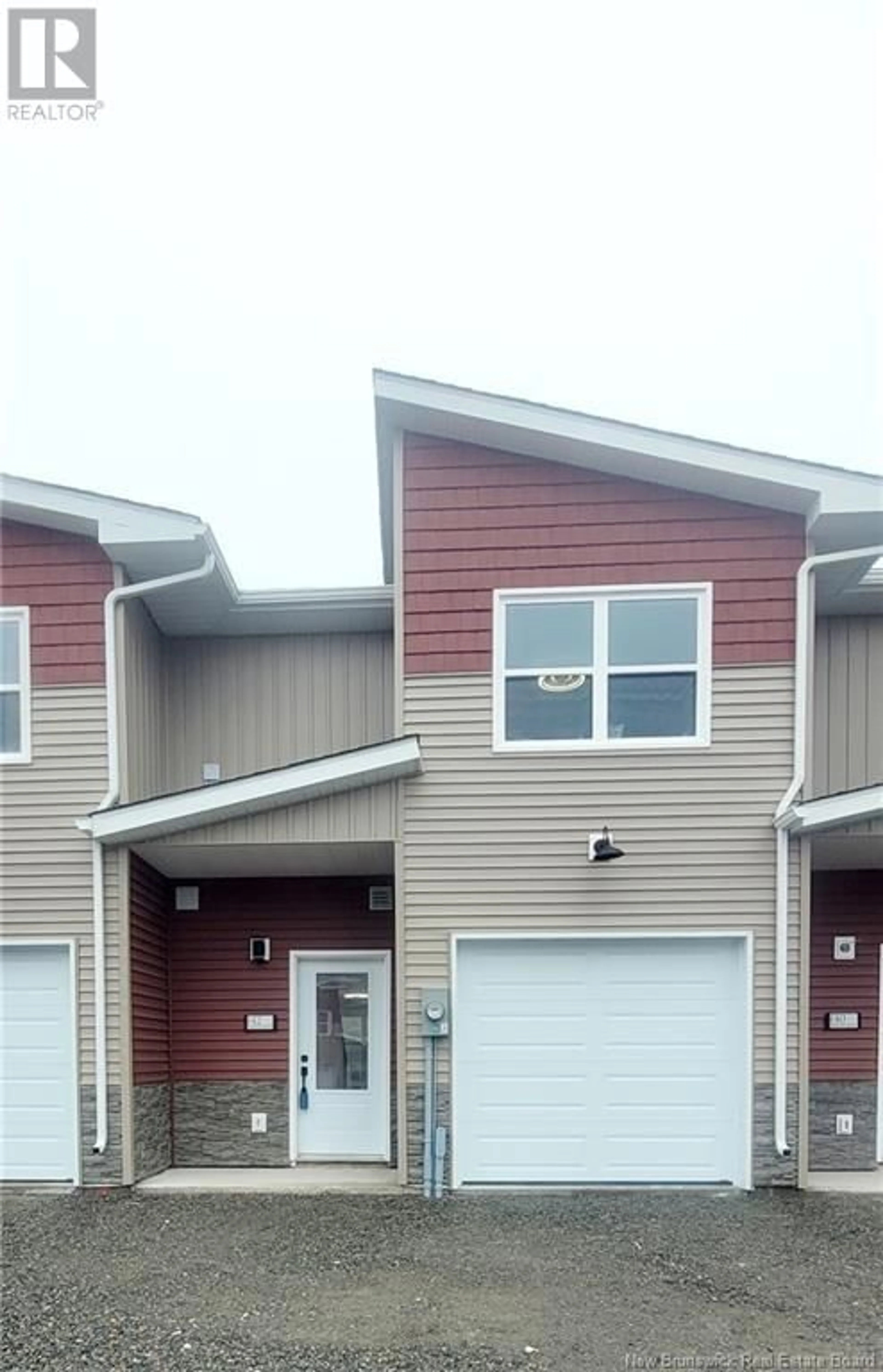 Home with vinyl exterior material, unknown for 142 ARLINGTON CRESCENT, Saint John New Brunswick E2K0G4