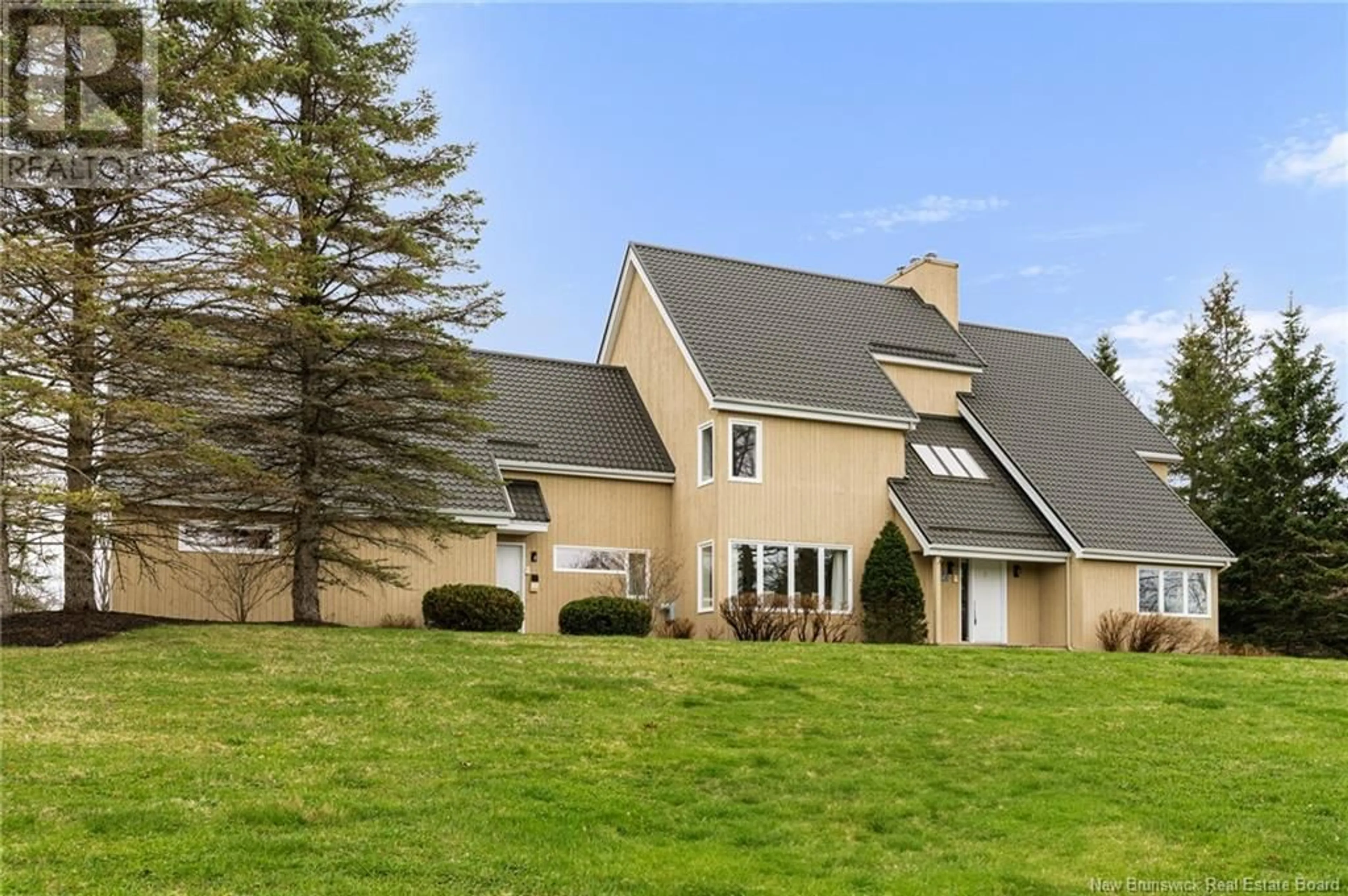 Home with vinyl exterior material, mountain view for 353 LAVOIE STREET, Dieppe New Brunswick E1A6R8