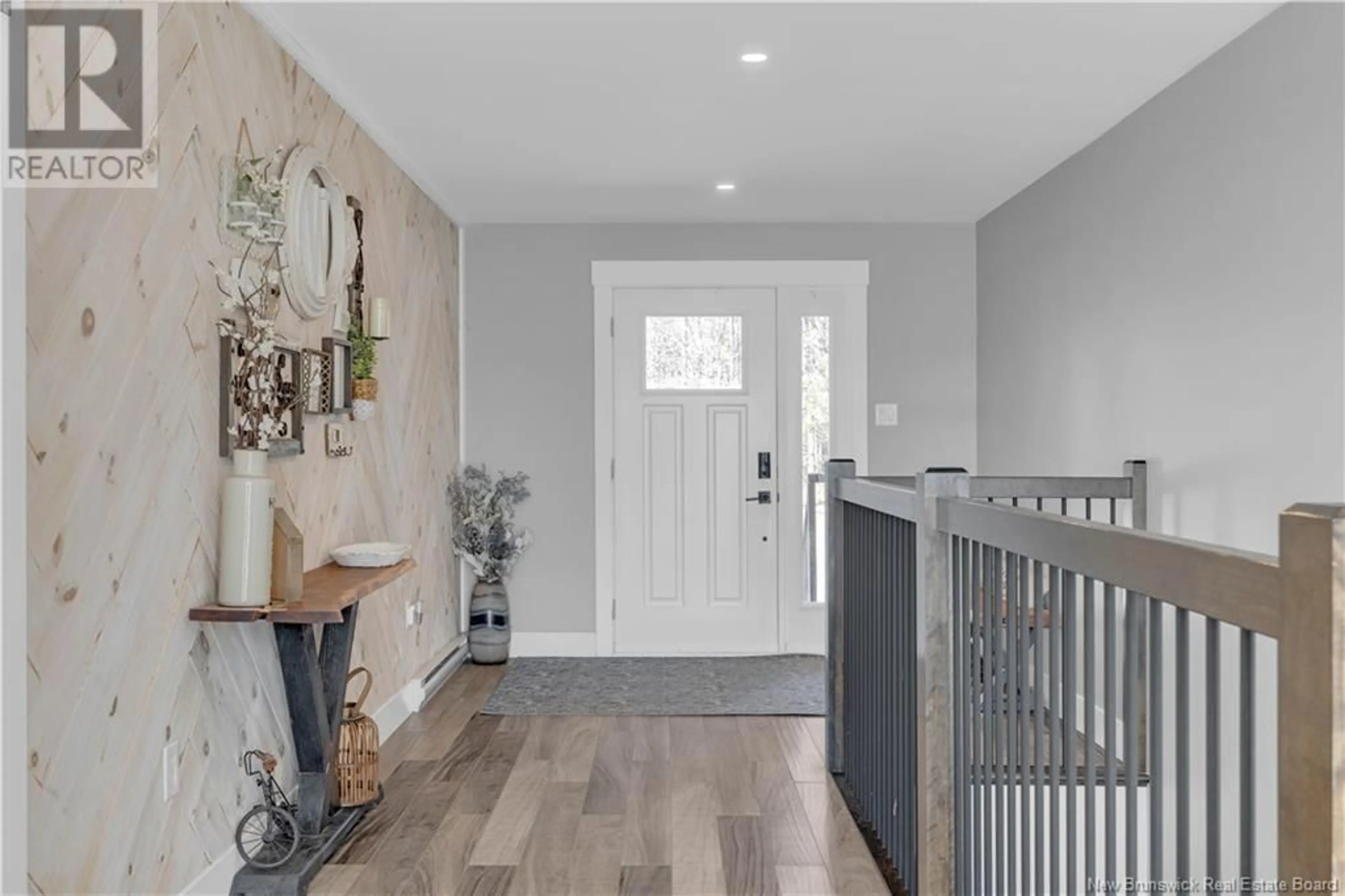 Indoor entryway for 2327 ROUTE 124, Hatfield Point New Brunswick E5T2T1