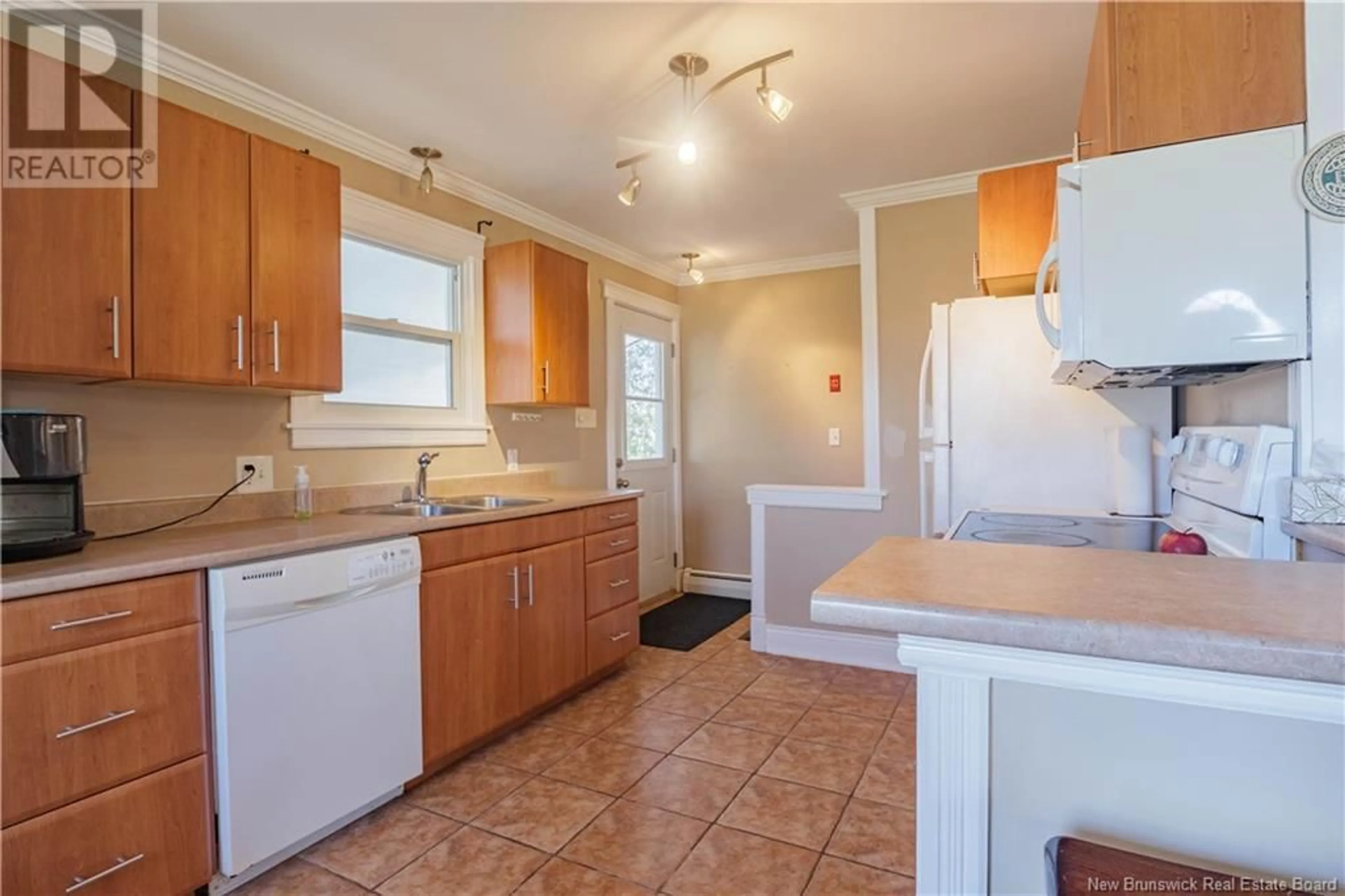 Standard kitchen, ceramic/tile floor for 162 LIMERICK ROAD, Fredericton New Brunswick E3B5K4