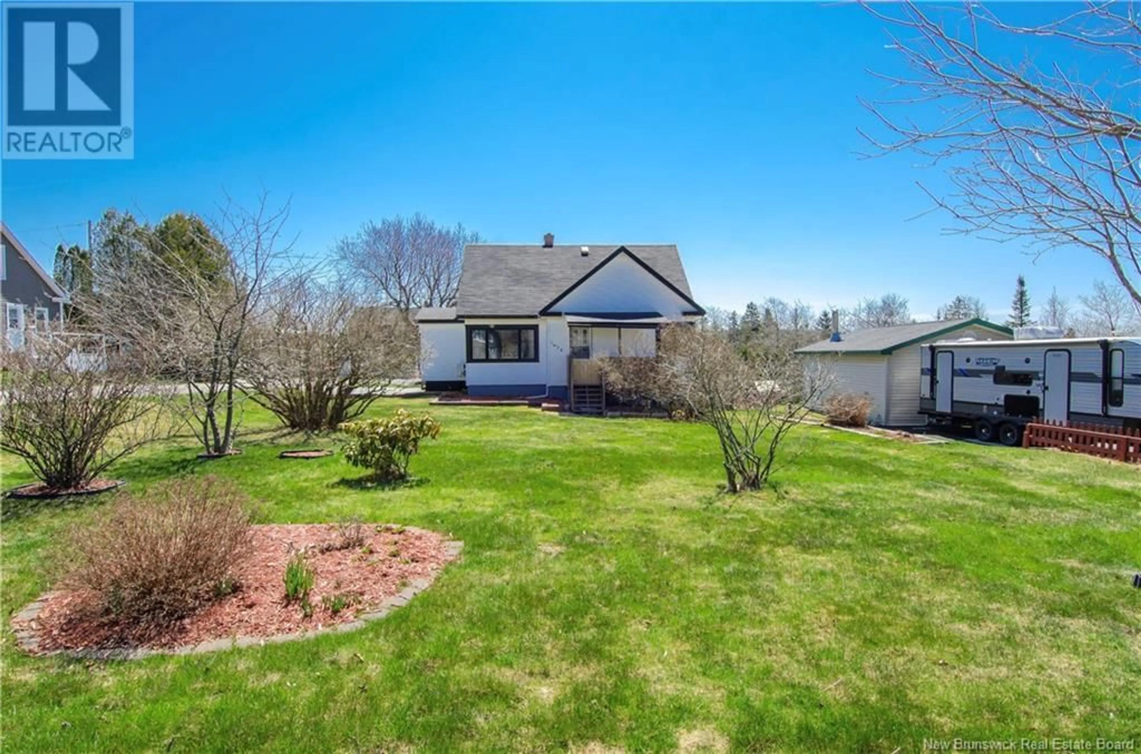 A pic from outside/outdoor area/front of a property/back of a property/a pic from drone, unknown for 1628 LOCH LOMOND ROAD, Saint John New Brunswick E2J1Z7
