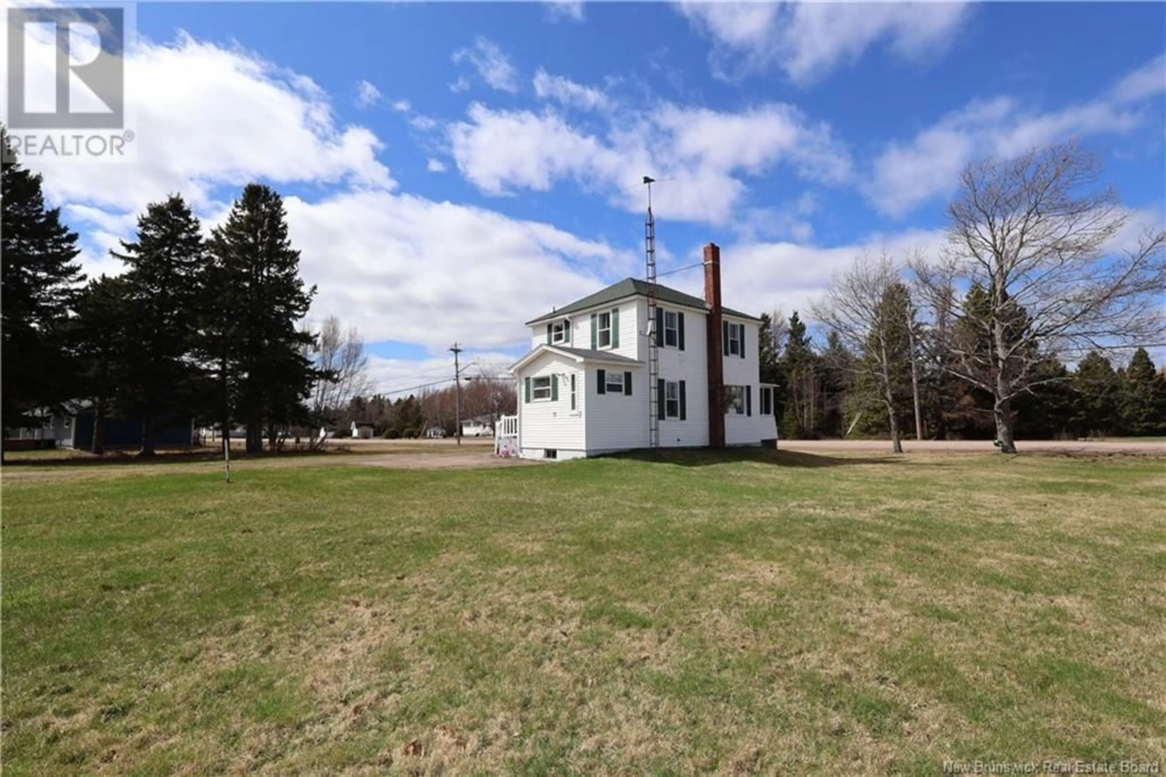 A pic from outside/outdoor area/front of a property/back of a property/a pic from drone, building for 4077 505 ROUTE, Richibouctou-Village New Brunswick E4W1R4