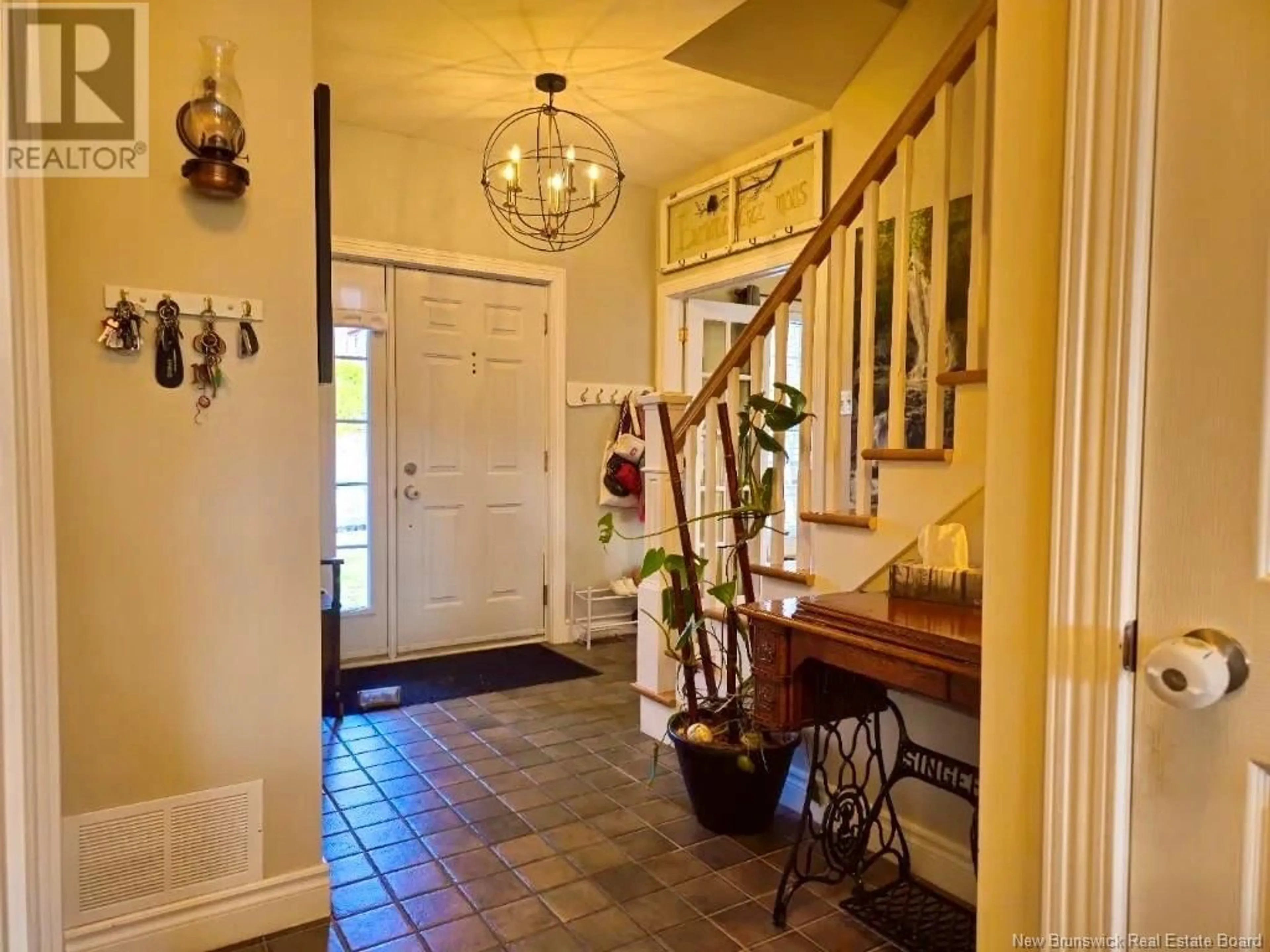 Indoor entryway for 105 DE LA CAPITALE BOULEVARD, Edmundston New Brunswick E3V5A2