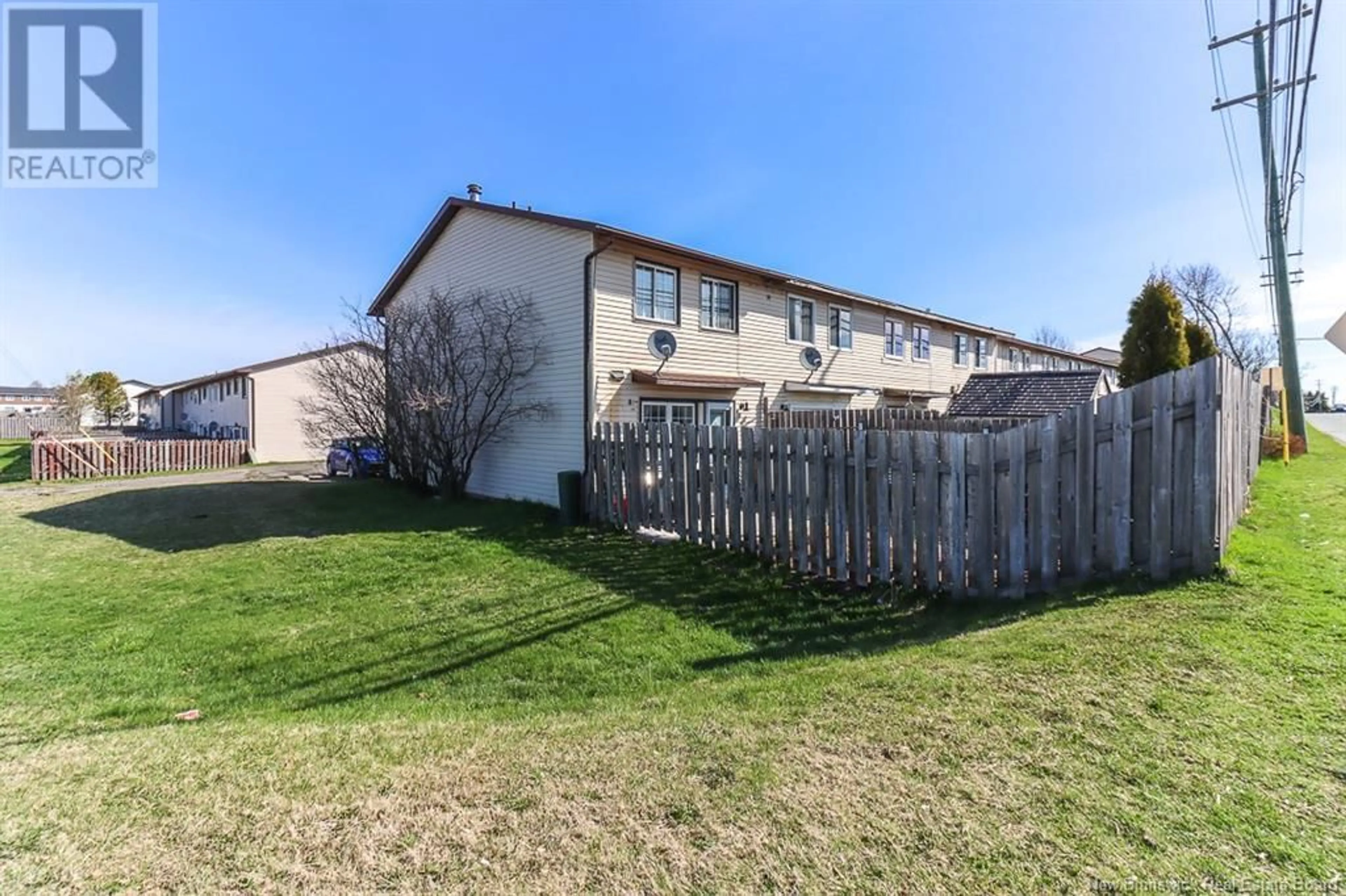 Patio, street for 414 HIGHMEADOW DRIVE, Saint John New Brunswick E2J3V1