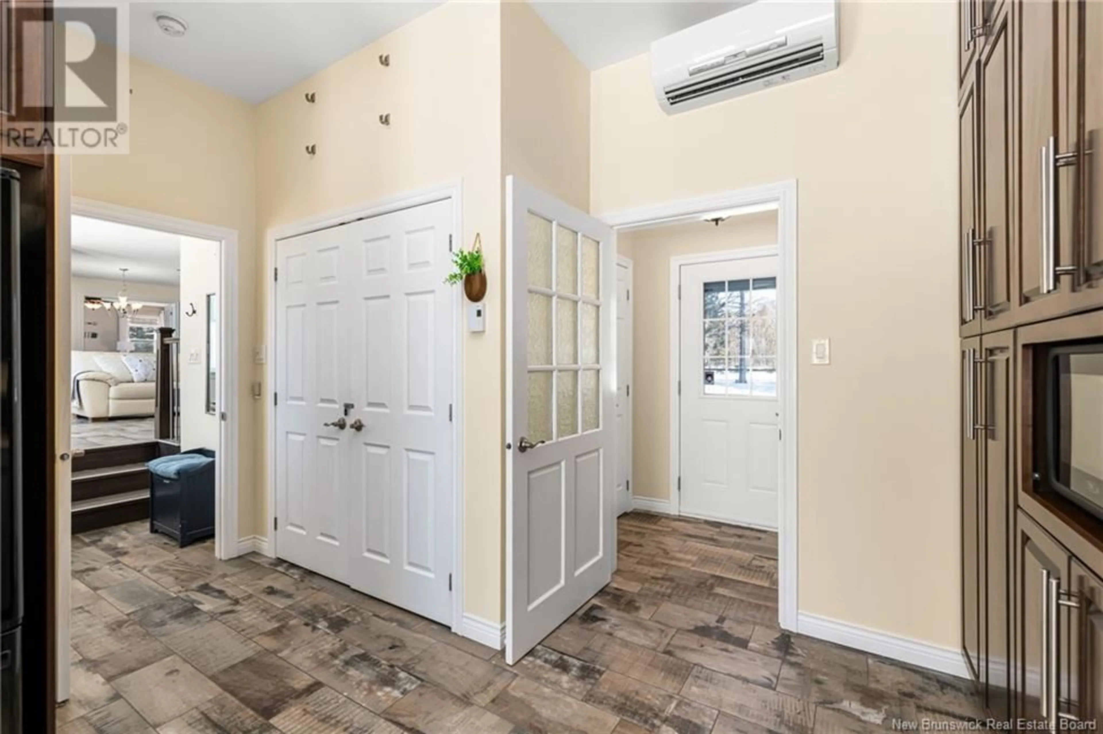 Indoor entryway for 2430 ROUTE 530, Grande-Digue New Brunswick E4R5M7