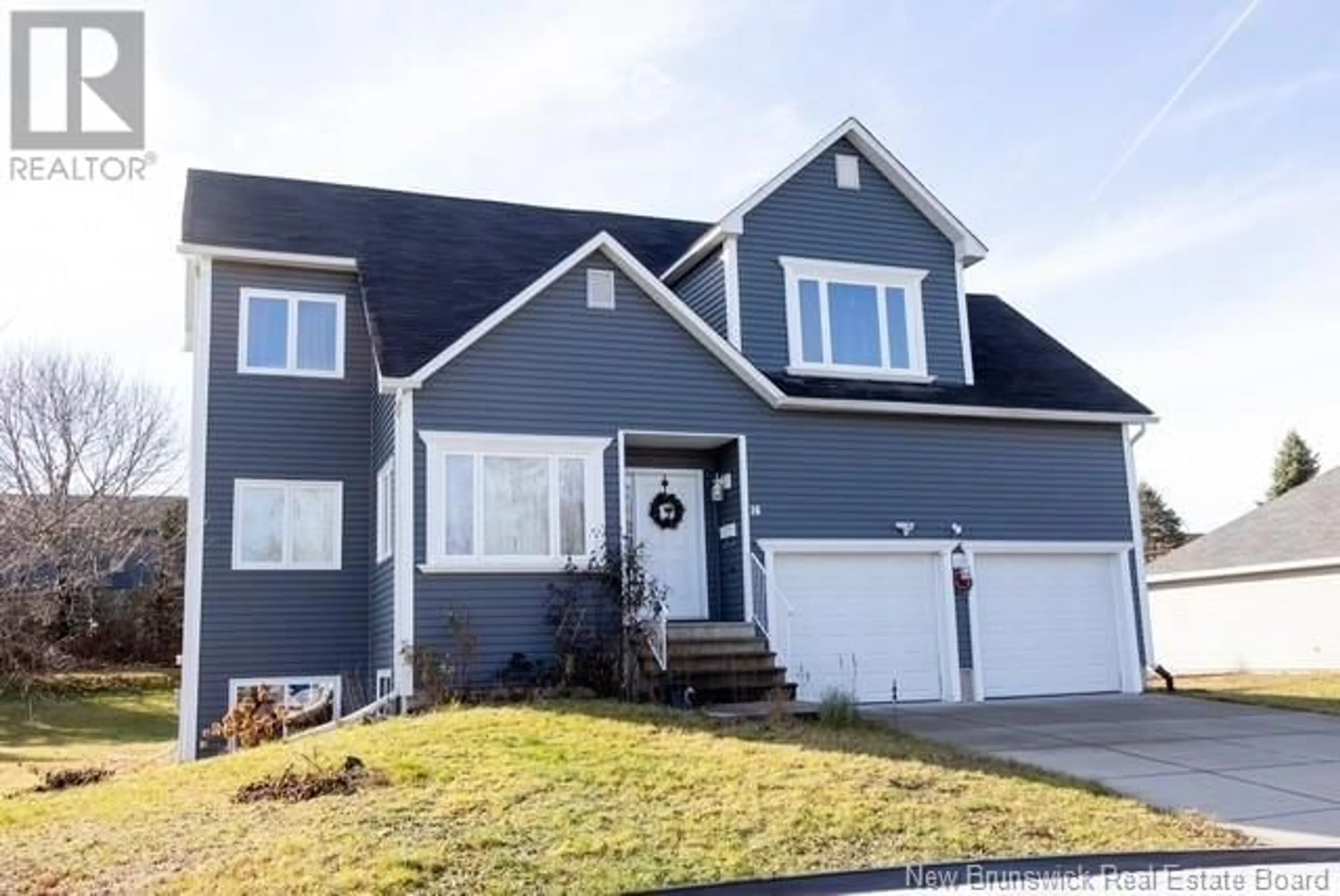 Home with vinyl exterior material, street for 16 HOWE CRESCENT, Oromocto New Brunswick E2V4M5