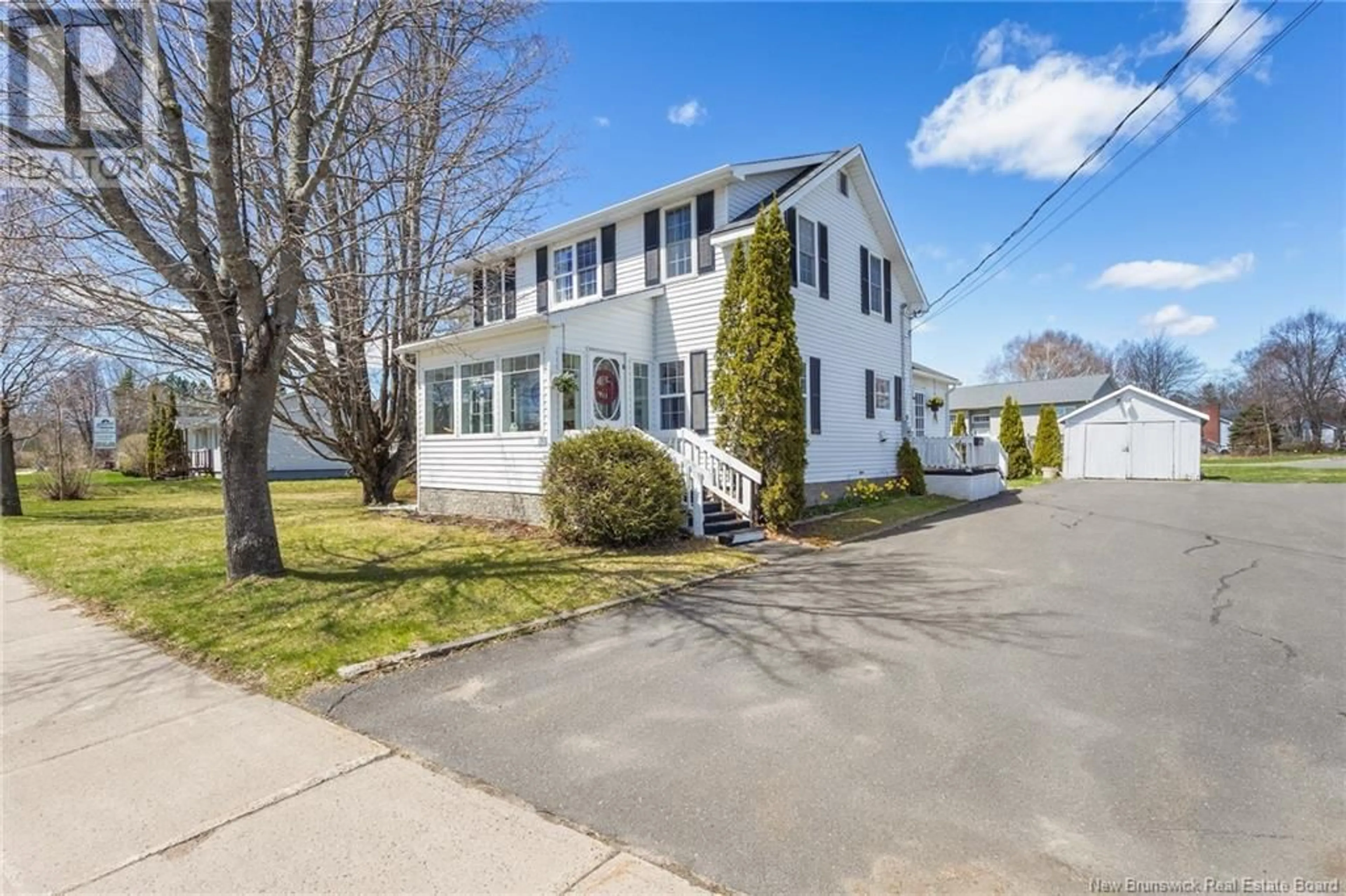 A pic from outside/outdoor area/front of a property/back of a property/a pic from drone, street for 201 SUNSET DRIVE, Fredericton New Brunswick E3A1A4