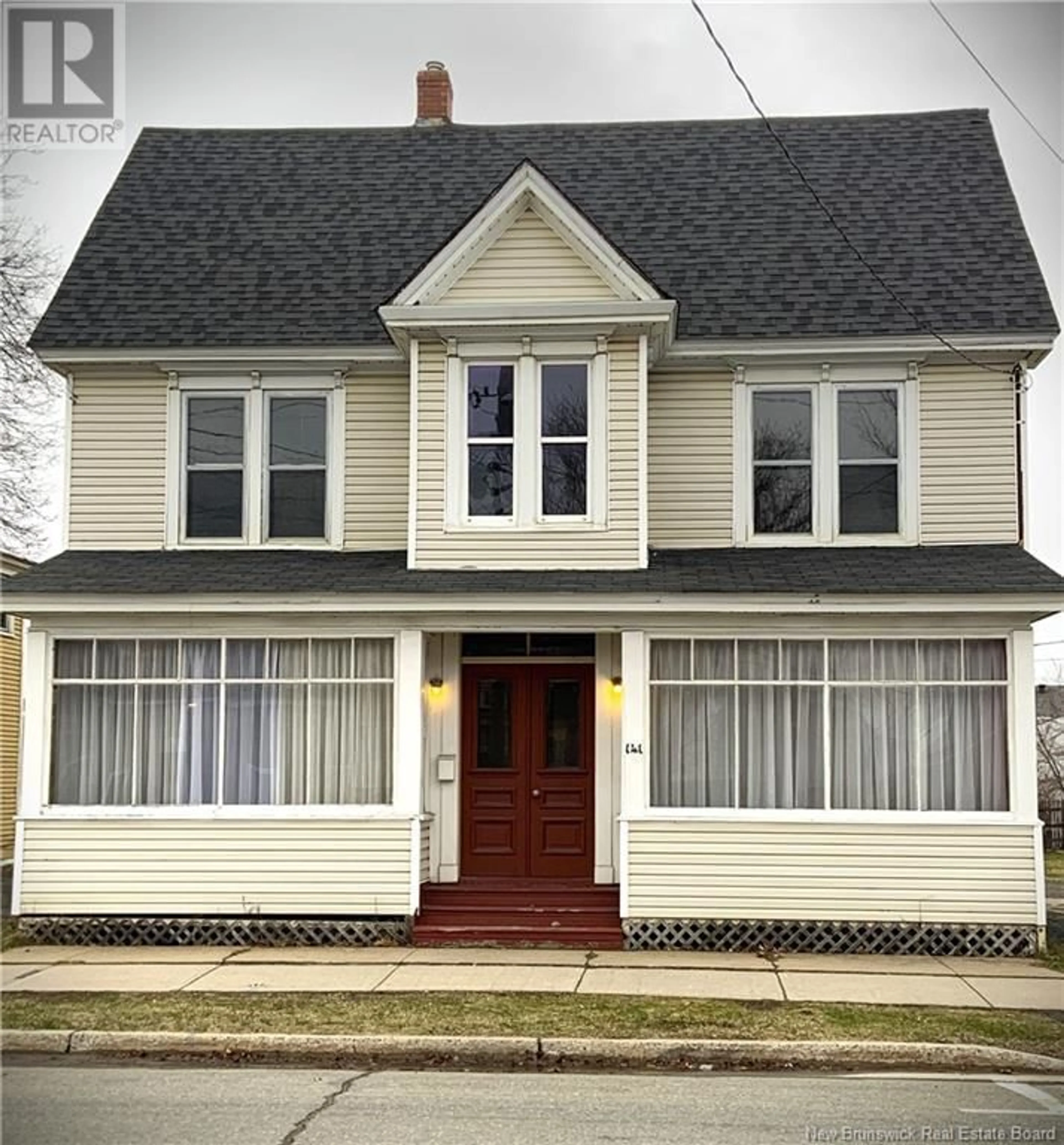Home with vinyl exterior material, street for 141 KING STREET, Fredericton New Brunswick E3B1C8