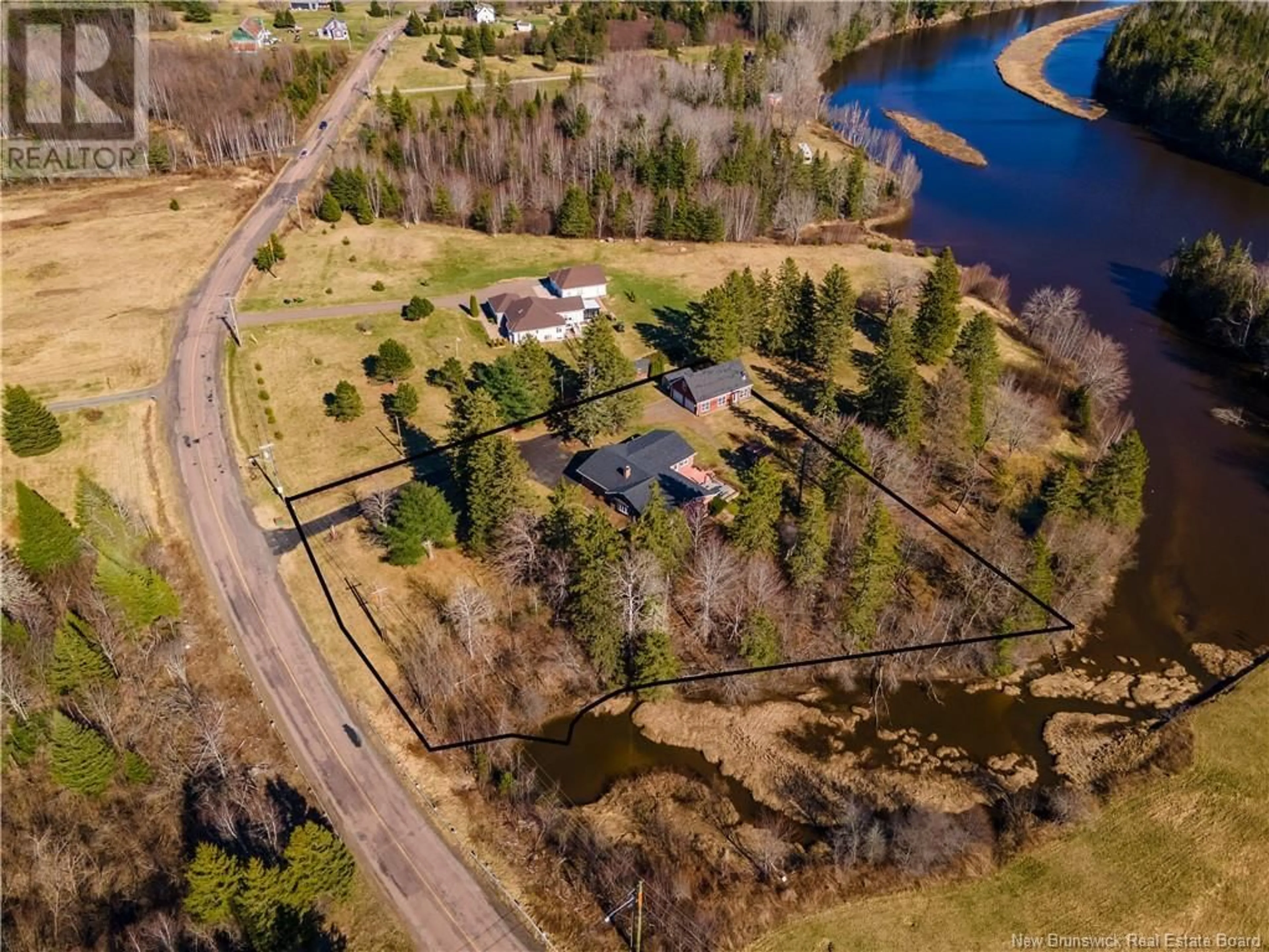 A pic from outside/outdoor area/front of a property/back of a property/a pic from drone, water/lake/river/ocean view for 1583 SHEDIAC RIVER ROAD, Shediac River New Brunswick E4R1V6